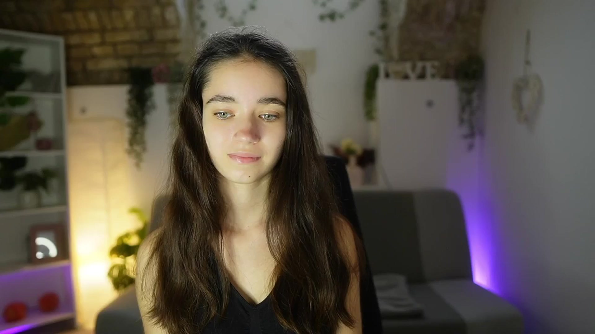 Gallery image thumbnail from Gia_Paige18's myfreecams stream on, 06/15/2025, 12:14 image 3 of 20