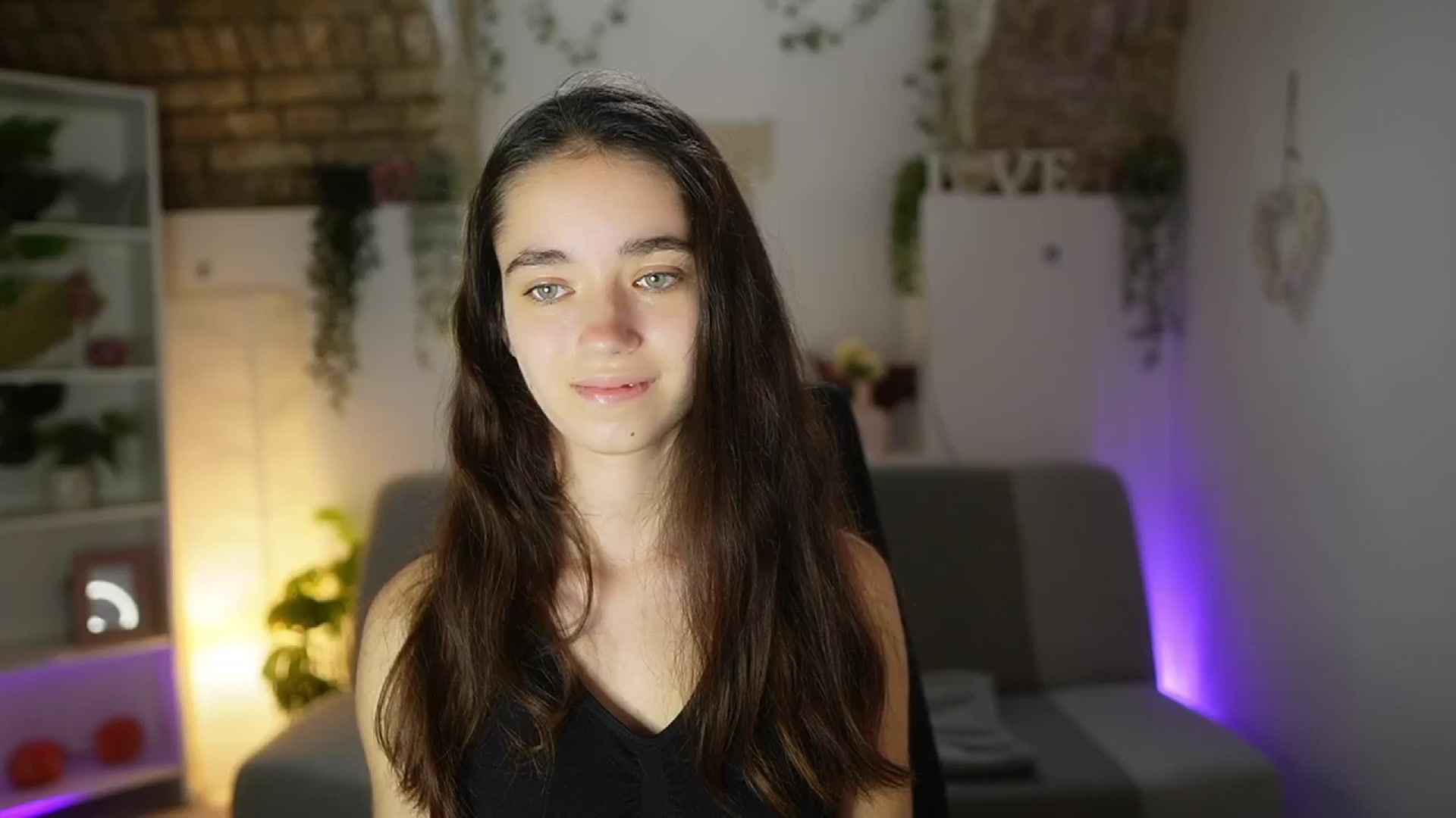 Gallery image thumbnail from Gia_Paige18's myfreecams stream on, 06/15/2025, 13:08 image 7 of 20
