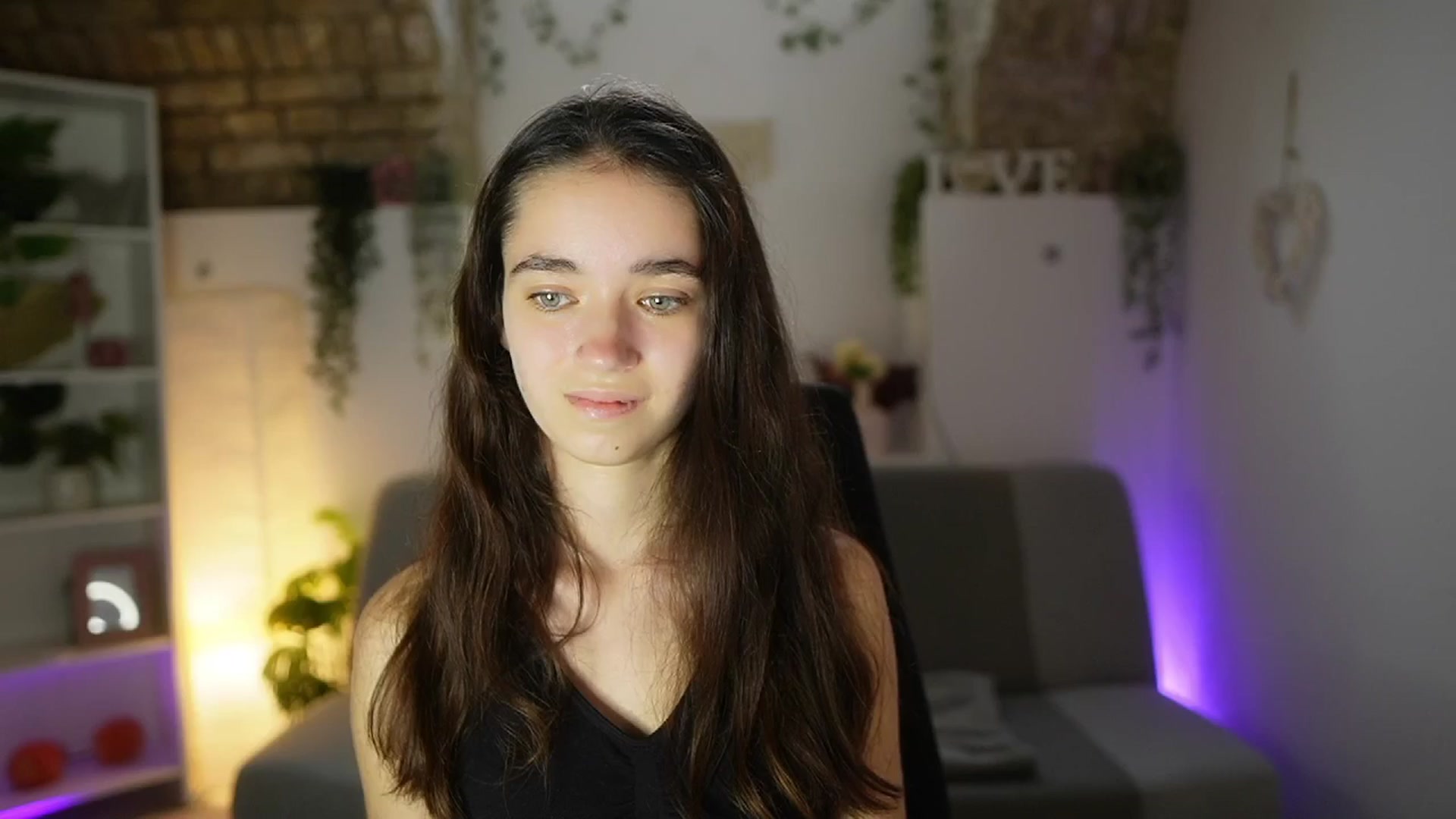 Gallery image thumbnail from Gia_Paige18's myfreecams stream on, 06/15/2025, 13:08 image 11 of 20