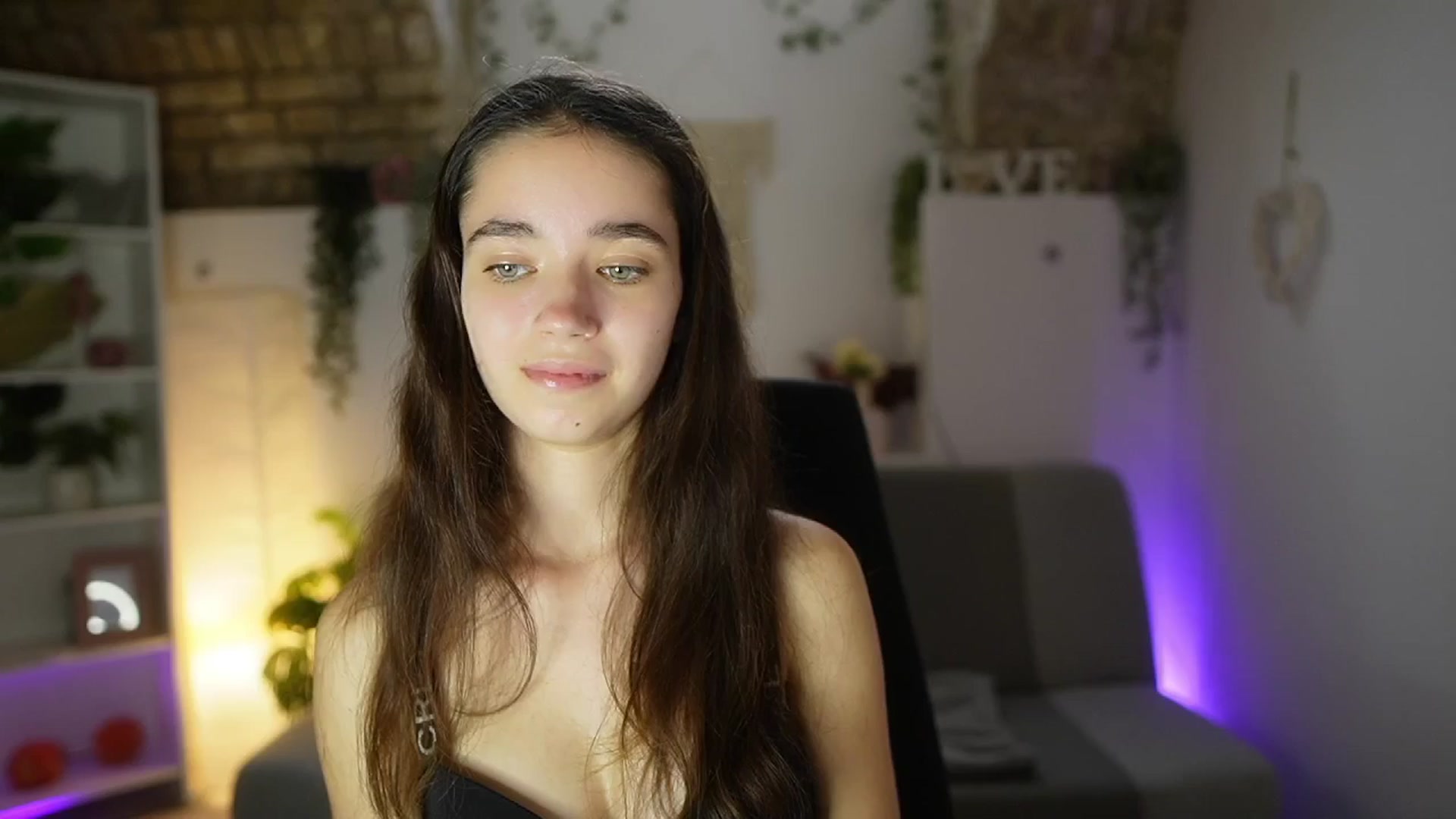Gallery image thumbnail from Gia_Paige18's myfreecams stream on, 06/15/2025, 14:07 image 20 of 20