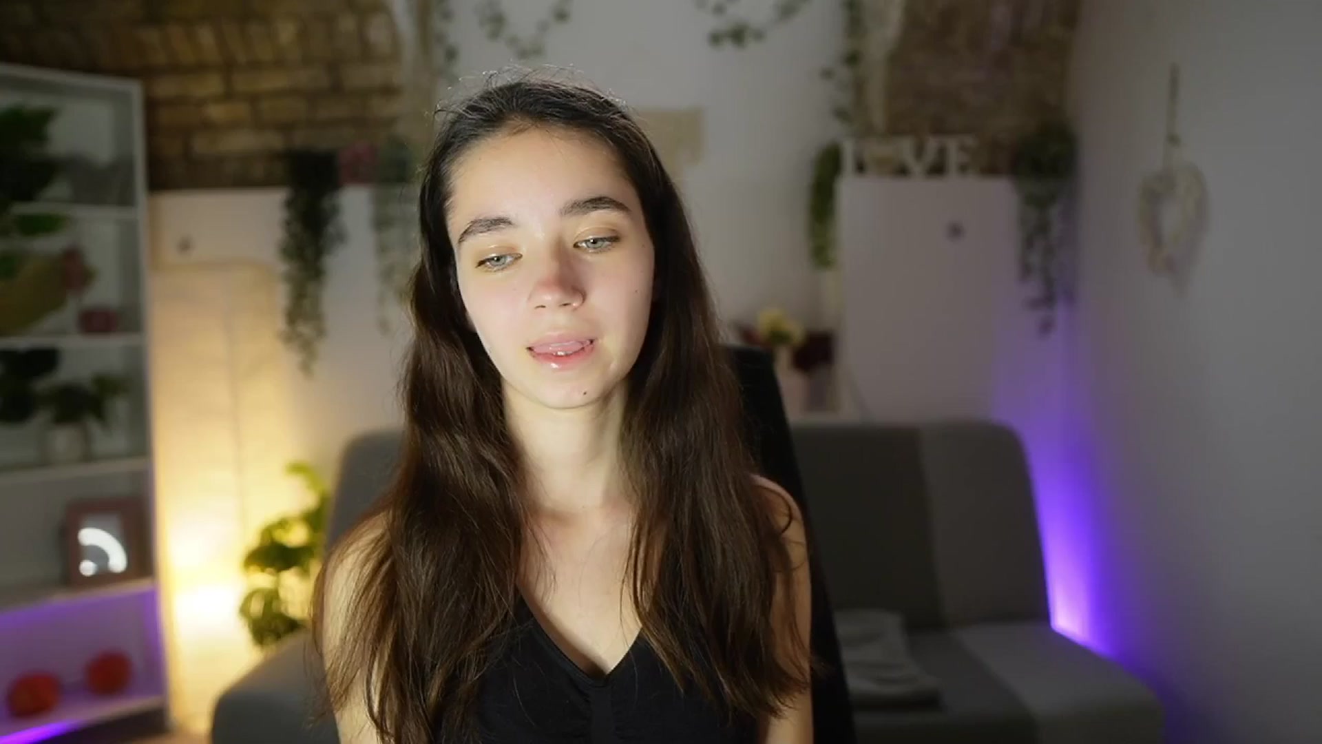 Gallery image thumbnail from Gia_Paige18's myfreecams stream on, 06/15/2025, 17:22 image 6 of 20