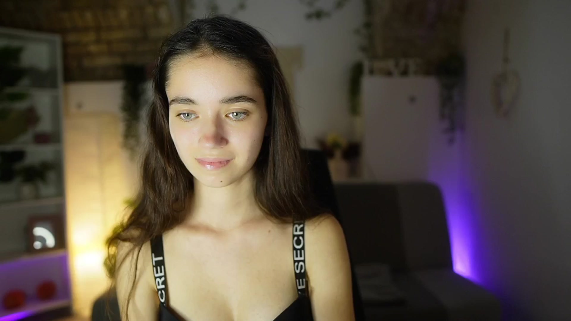 Gallery image thumbnail from Gia_Paige18's myfreecams stream on, 06/15/2025, 17:22 image 20 of 20