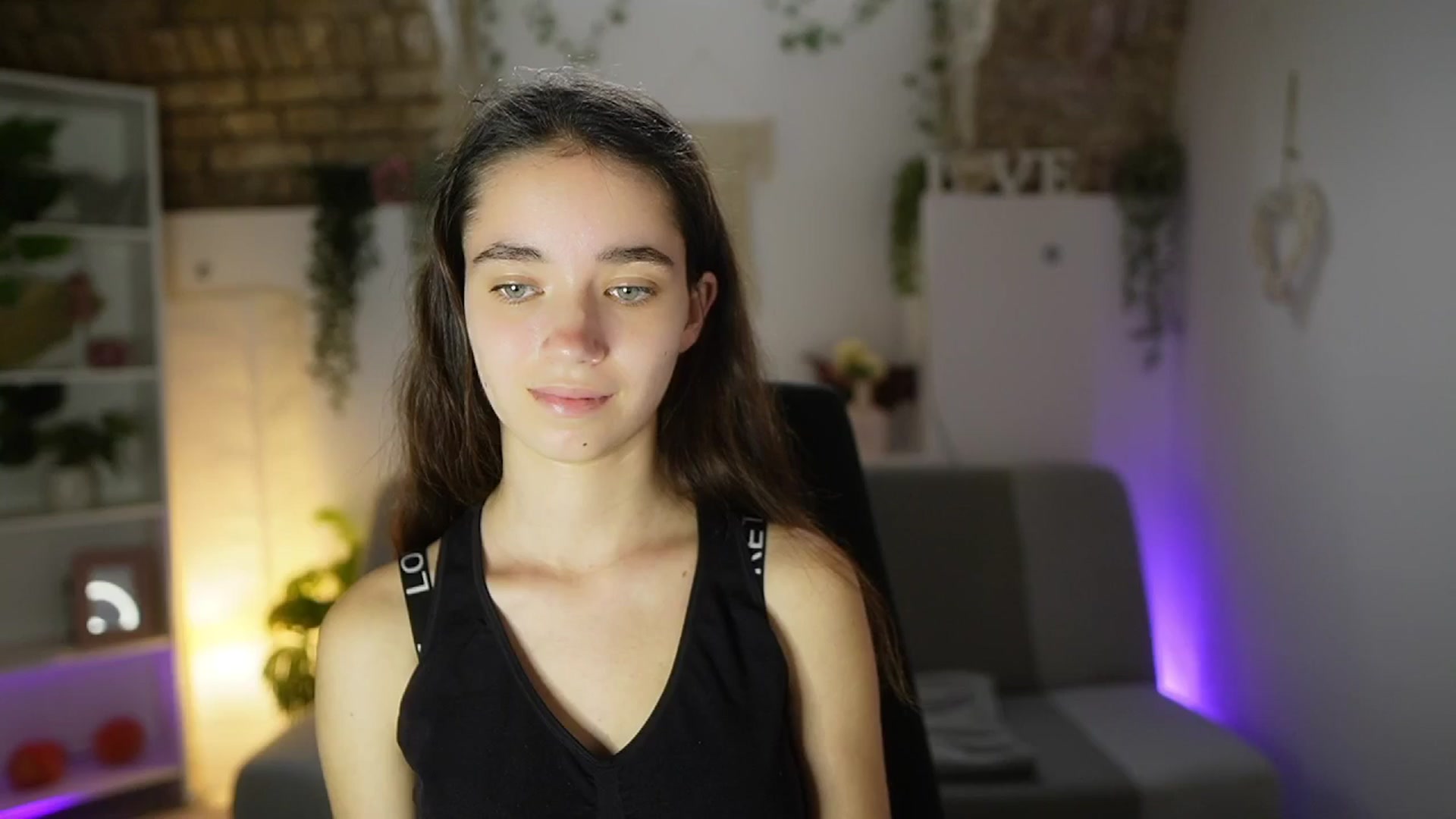 Gallery image thumbnail from Gia_Paige18's myfreecams stream on, 06/15/2025, 17:22 image 2 of 20
