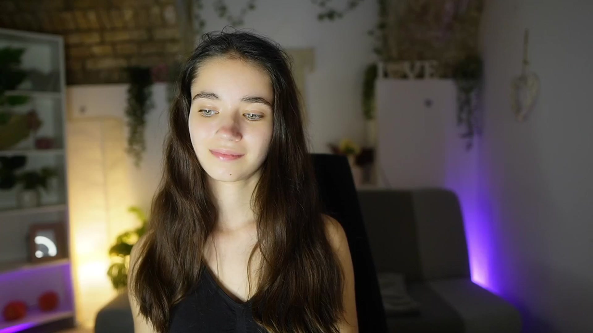 Gallery image thumbnail from Gia_Paige18's myfreecams stream on, 06/15/2025, 17:50 image 12 of 20