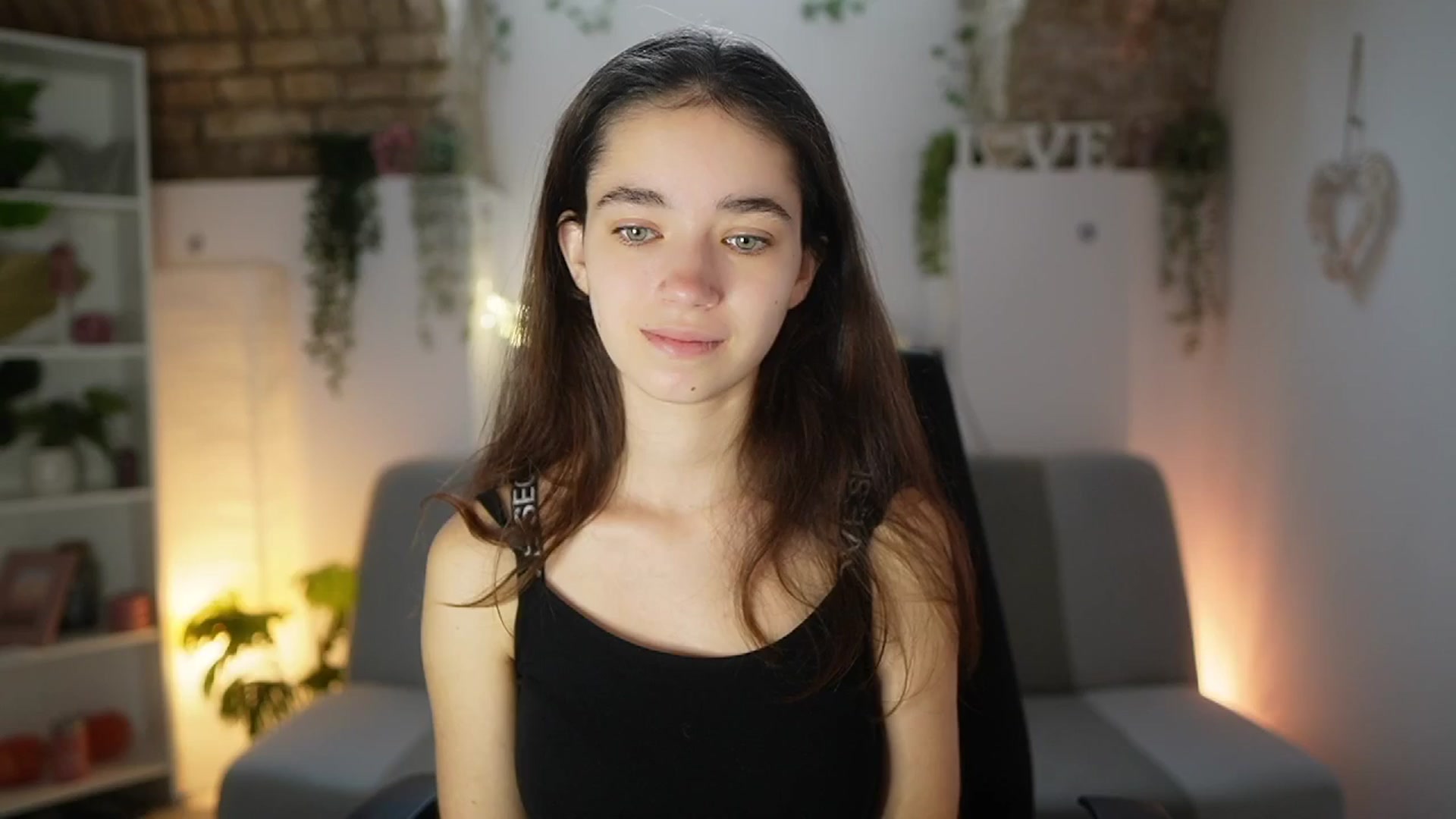 Gallery image thumbnail from Gia_Paige18's myfreecams stream on, 06/18/2025, 08:37 image 2 of 20