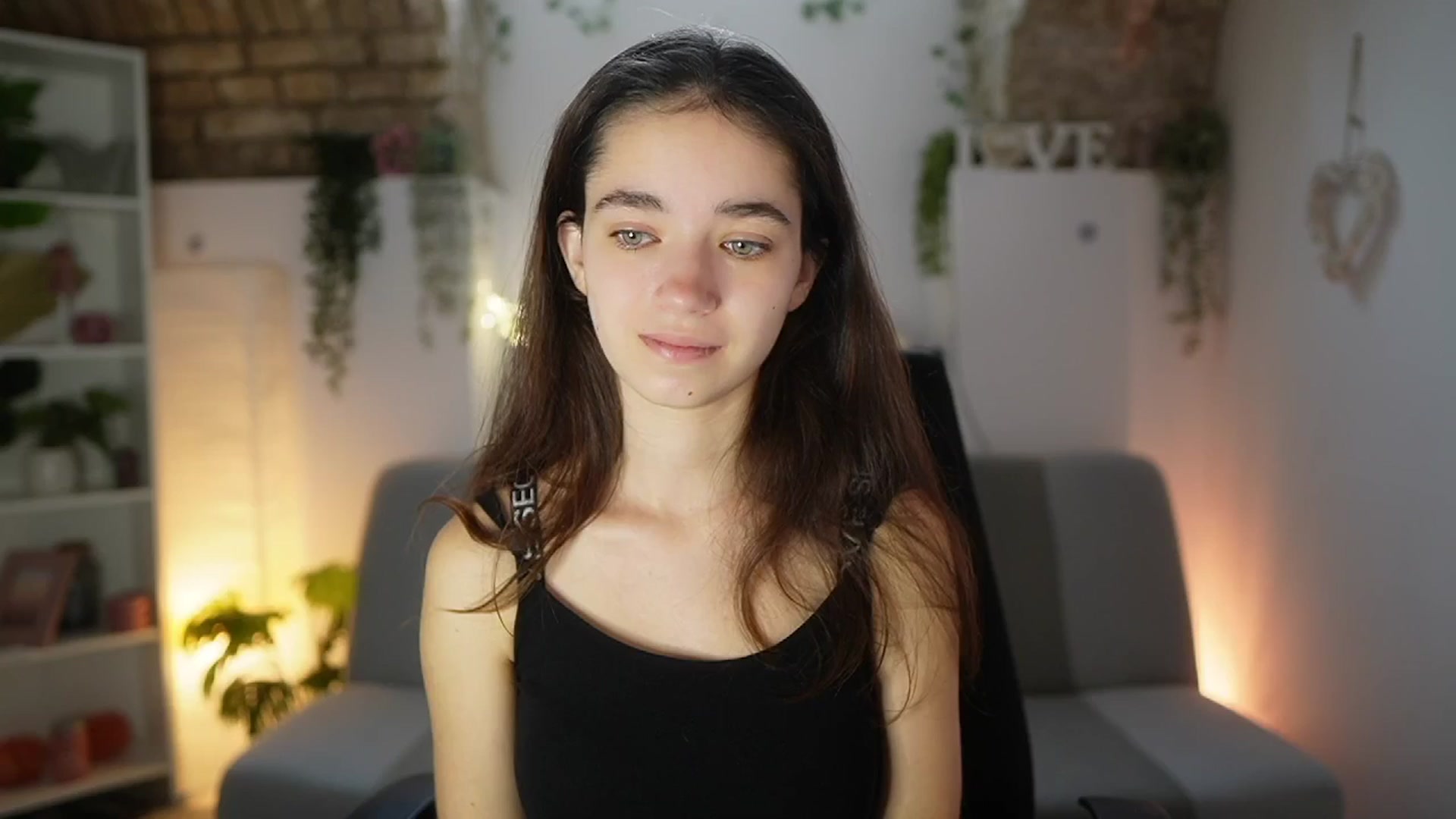 Gallery image thumbnail from Gia_Paige18's myfreecams stream on, 06/18/2025, 08:37 image 4 of 20