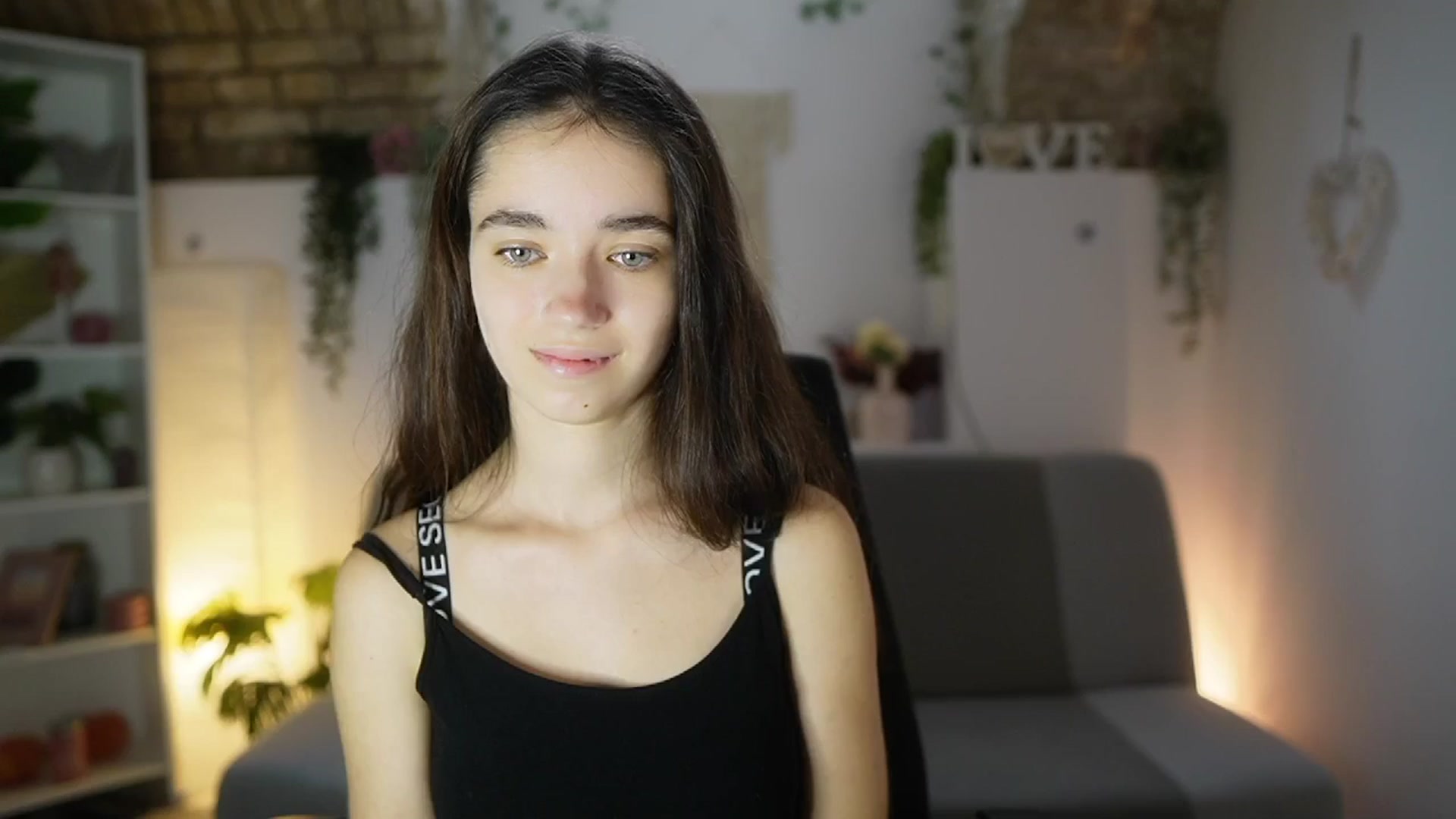 Gallery image thumbnail from Gia_Paige18's myfreecams stream on, 06/18/2025, 12:42 image 12 of 20
