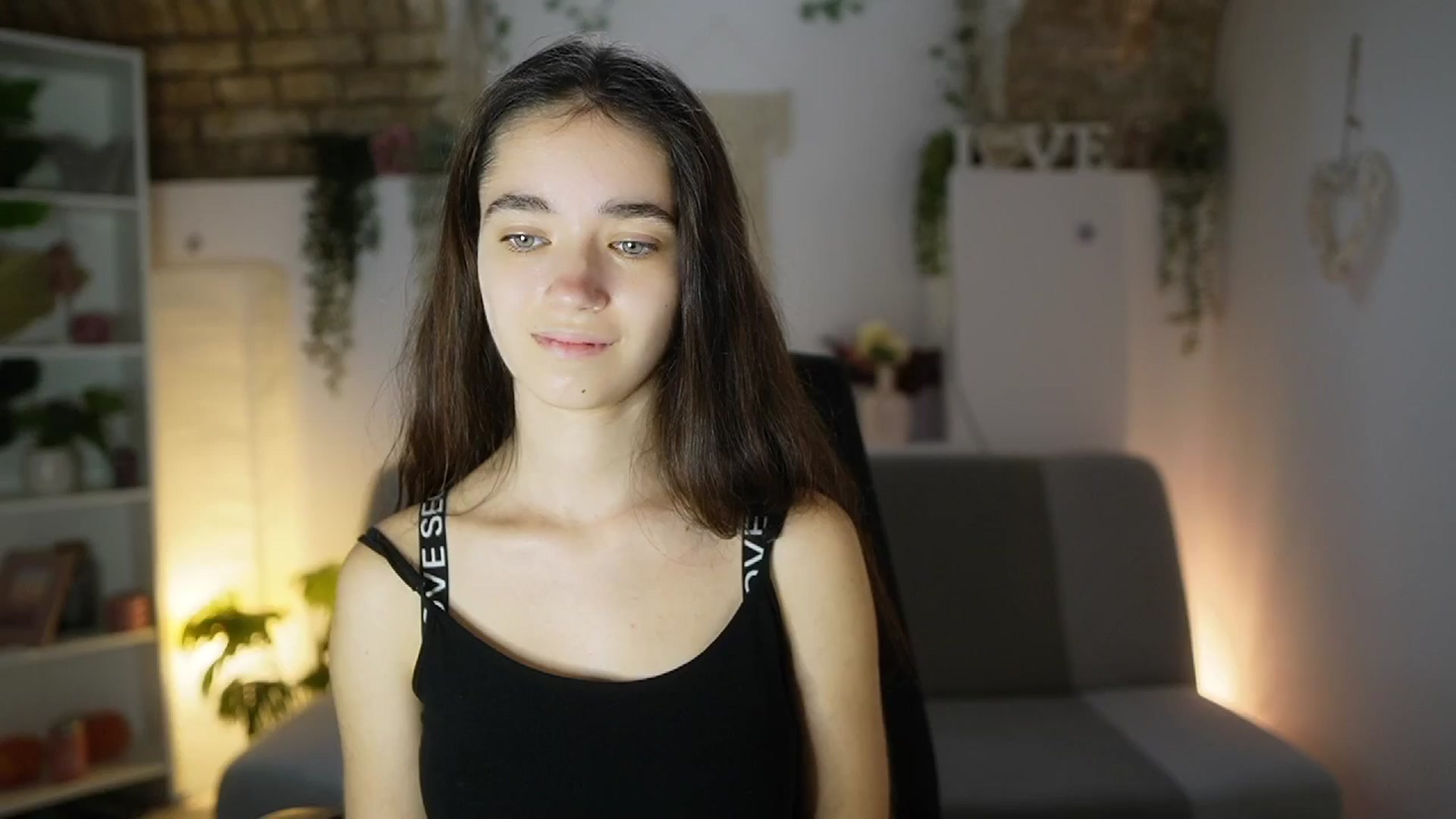 Gallery image thumbnail from Gia_Paige18's myfreecams stream on, 06/18/2025, 12:42 image 6 of 20