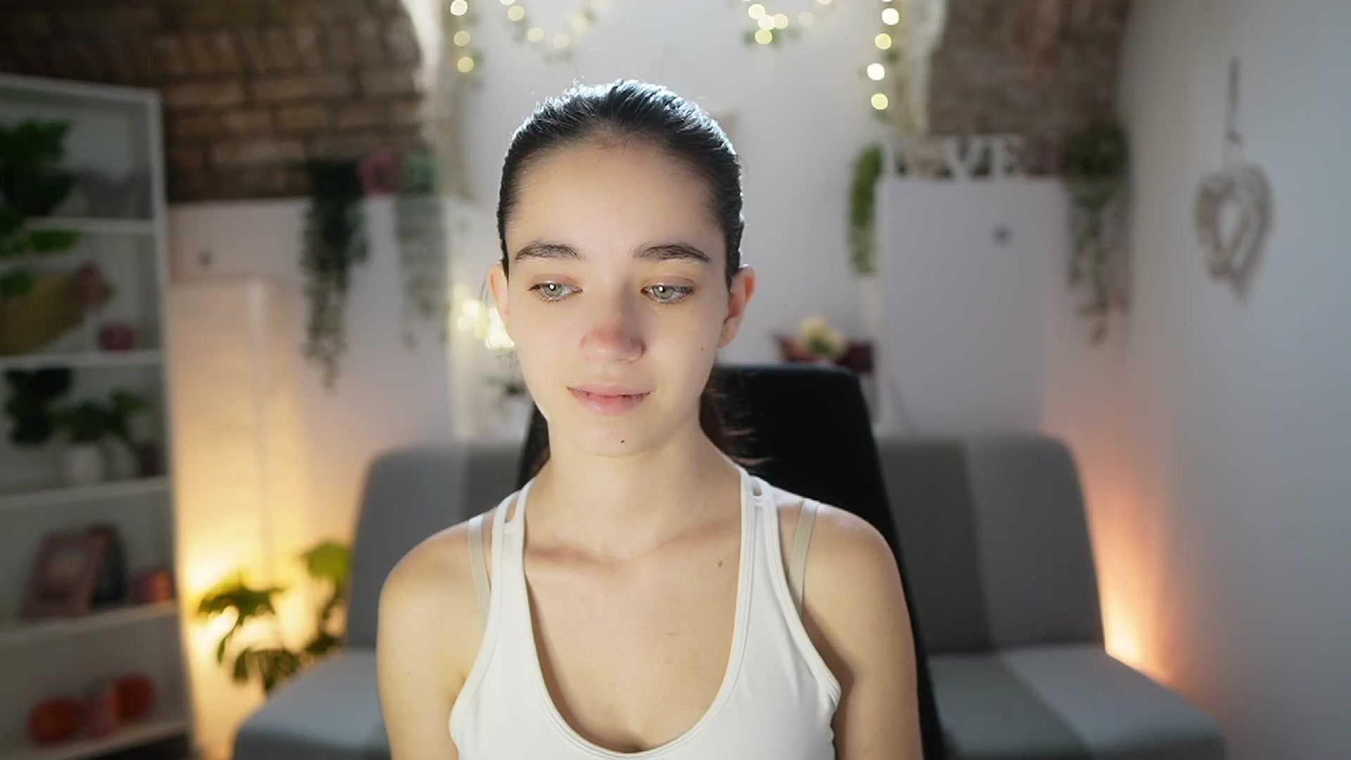 Gallery image thumbnail from Gia_Paige18's myfreecams stream on, 06/19/2025, 07:24 image 16 of 20