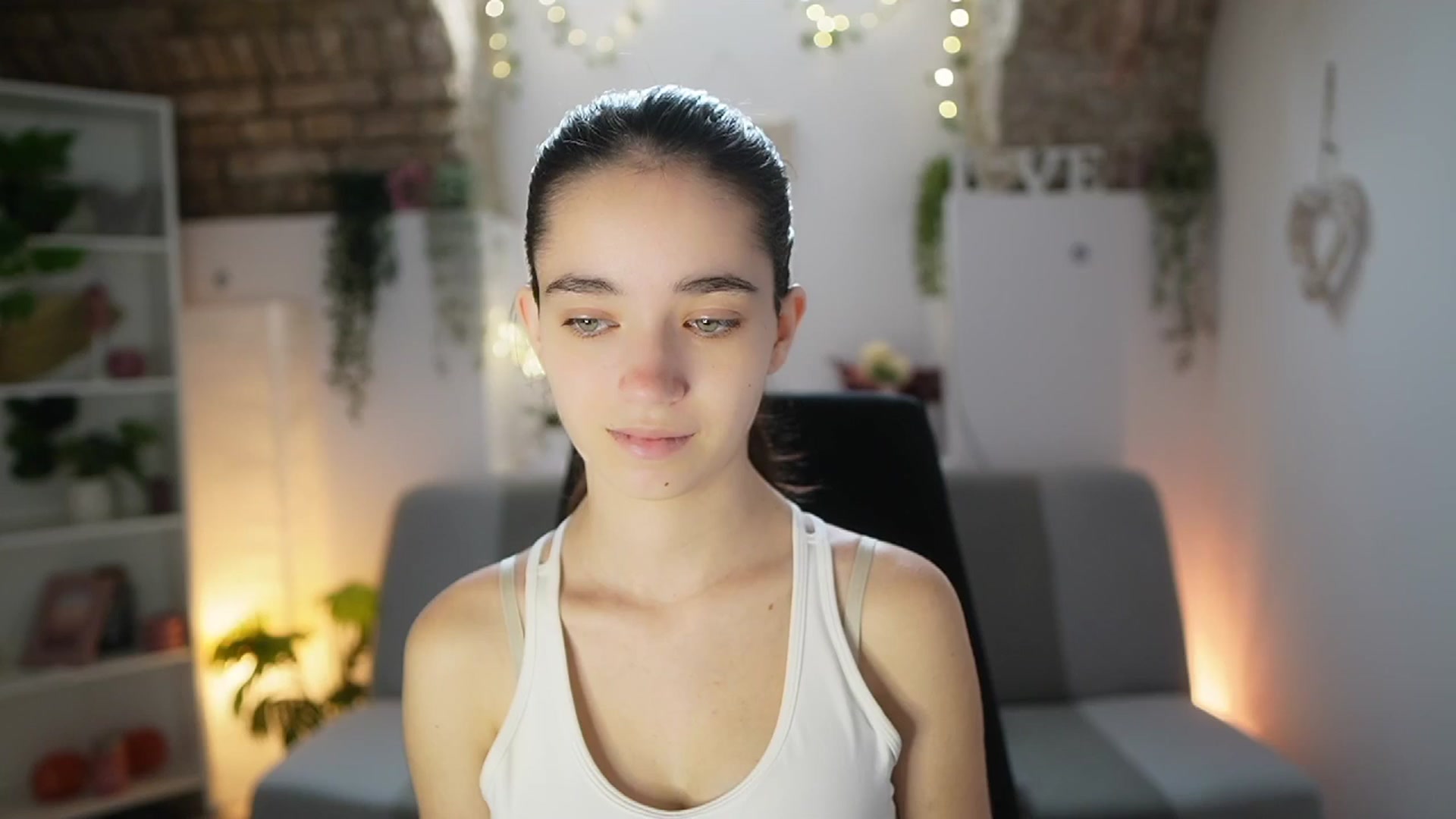 Gallery image thumbnail from Gia_Paige18's myfreecams stream on, 06/19/2025, 07:24 image 17 of 20
