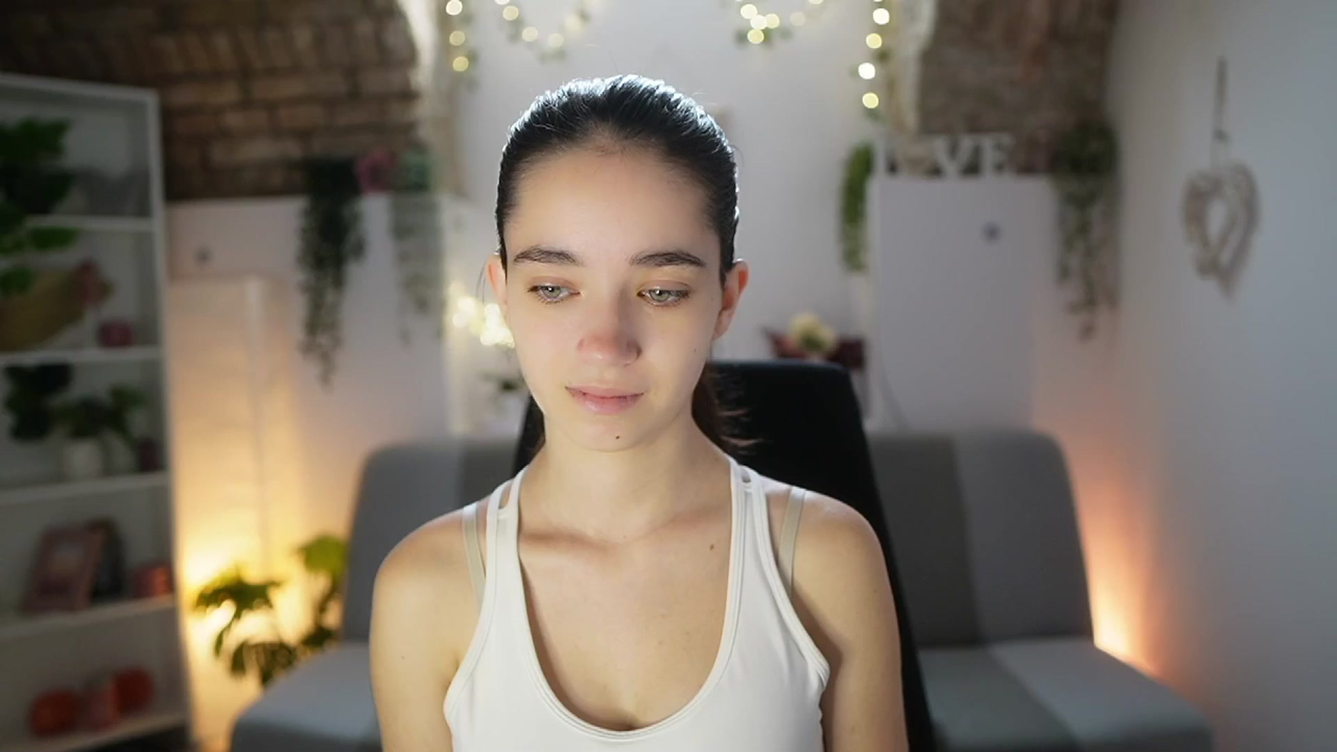 Gallery image thumbnail from Gia_Paige18's myfreecams stream on, 06/19/2025, 07:24 image 19 of 20