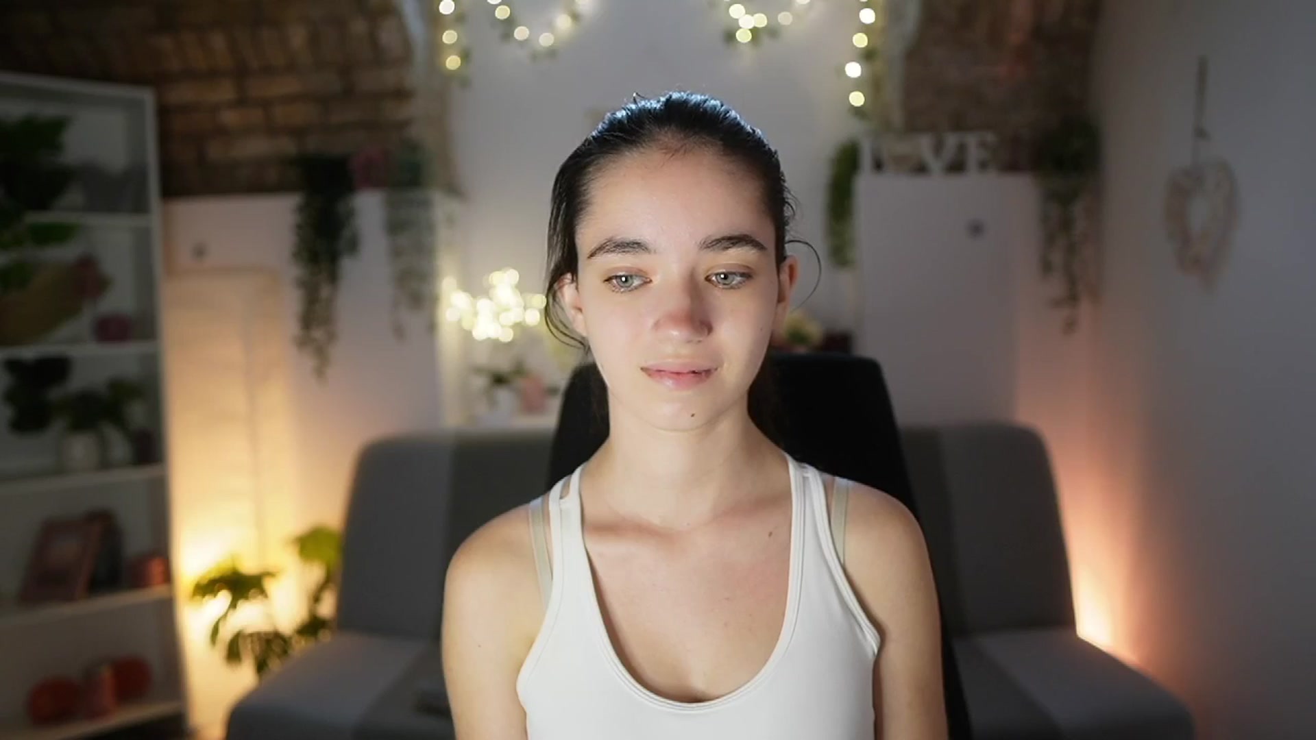 Gallery image thumbnail from Gia_Paige18's myfreecams stream on, 06/19/2025, 12:02 image 8 of 20