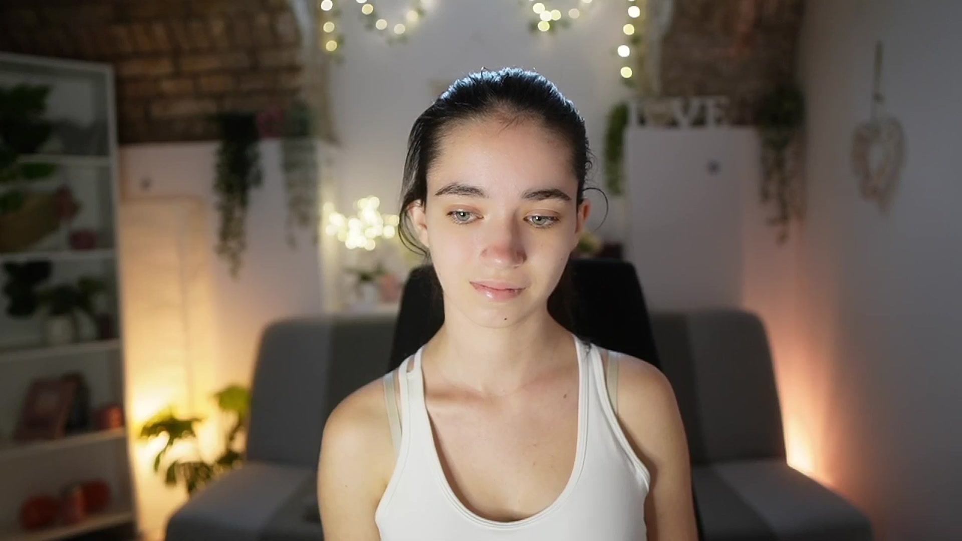 Gallery image thumbnail from Gia_Paige18's myfreecams stream on, 06/19/2025, 12:02 image 7 of 20