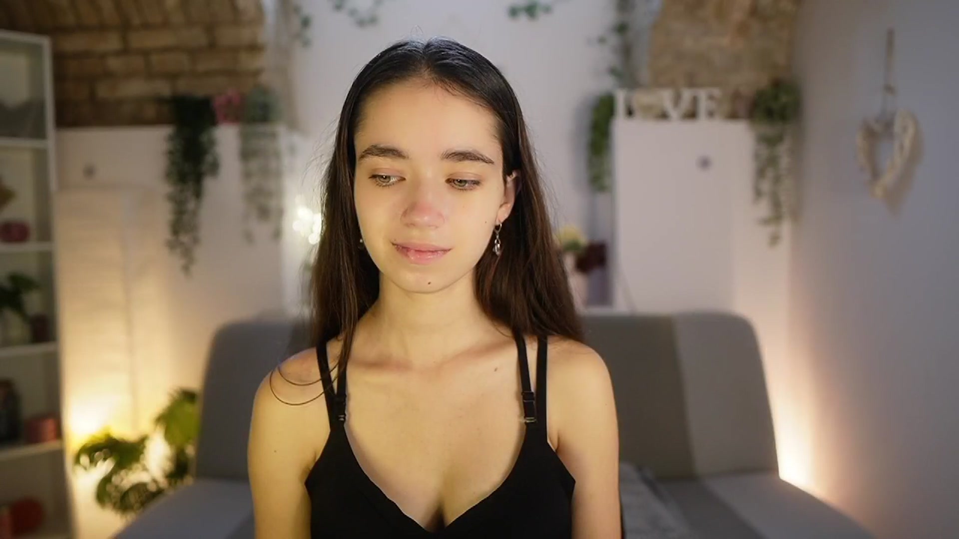 Gallery image thumbnail from Gia_Paige18's myfreecams stream on, 06/24/2025, 08:47 image 8 of 20