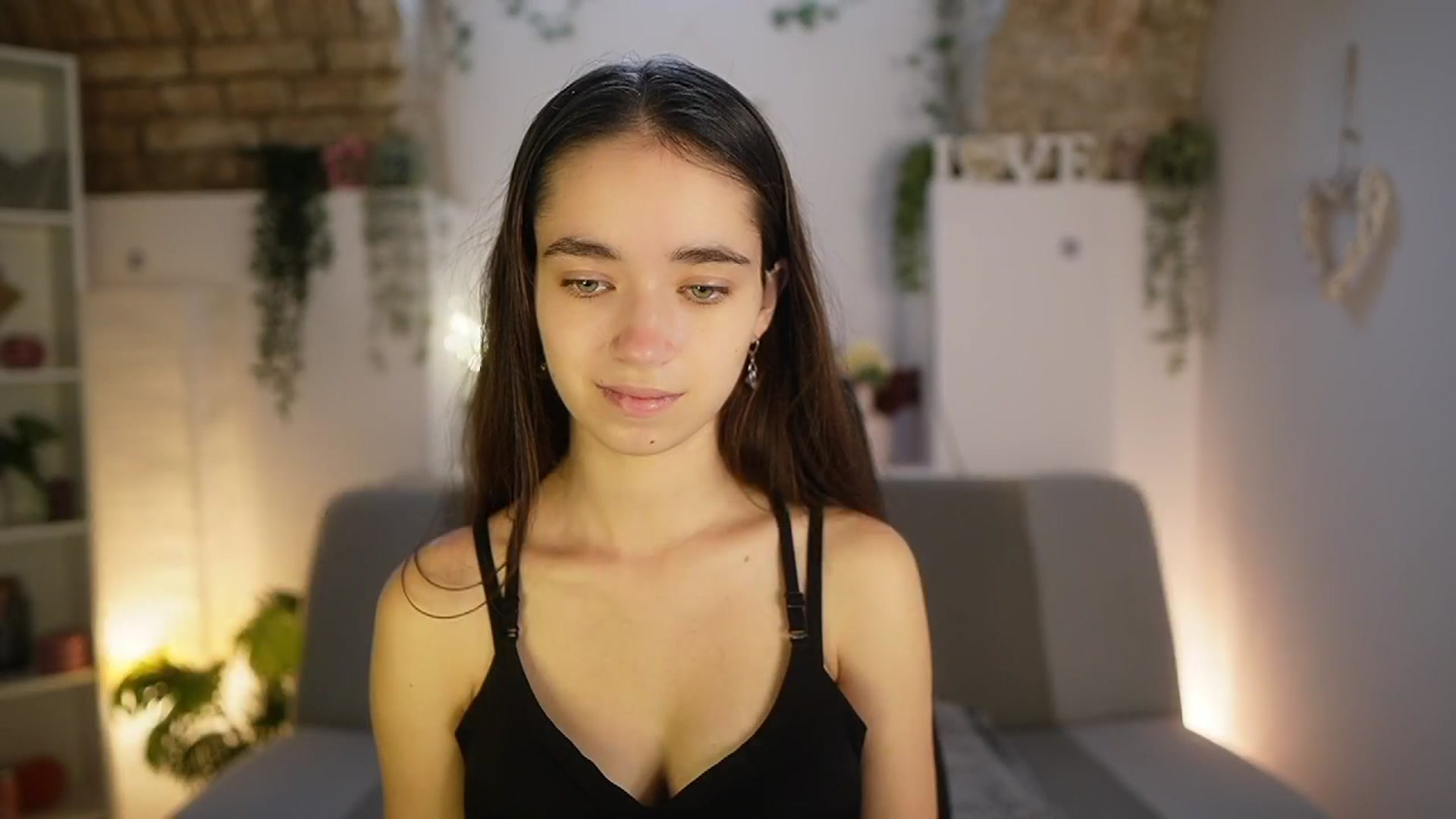 Gallery image thumbnail from Gia_Paige18's myfreecams stream on, 06/24/2025, 08:47 image 7 of 20