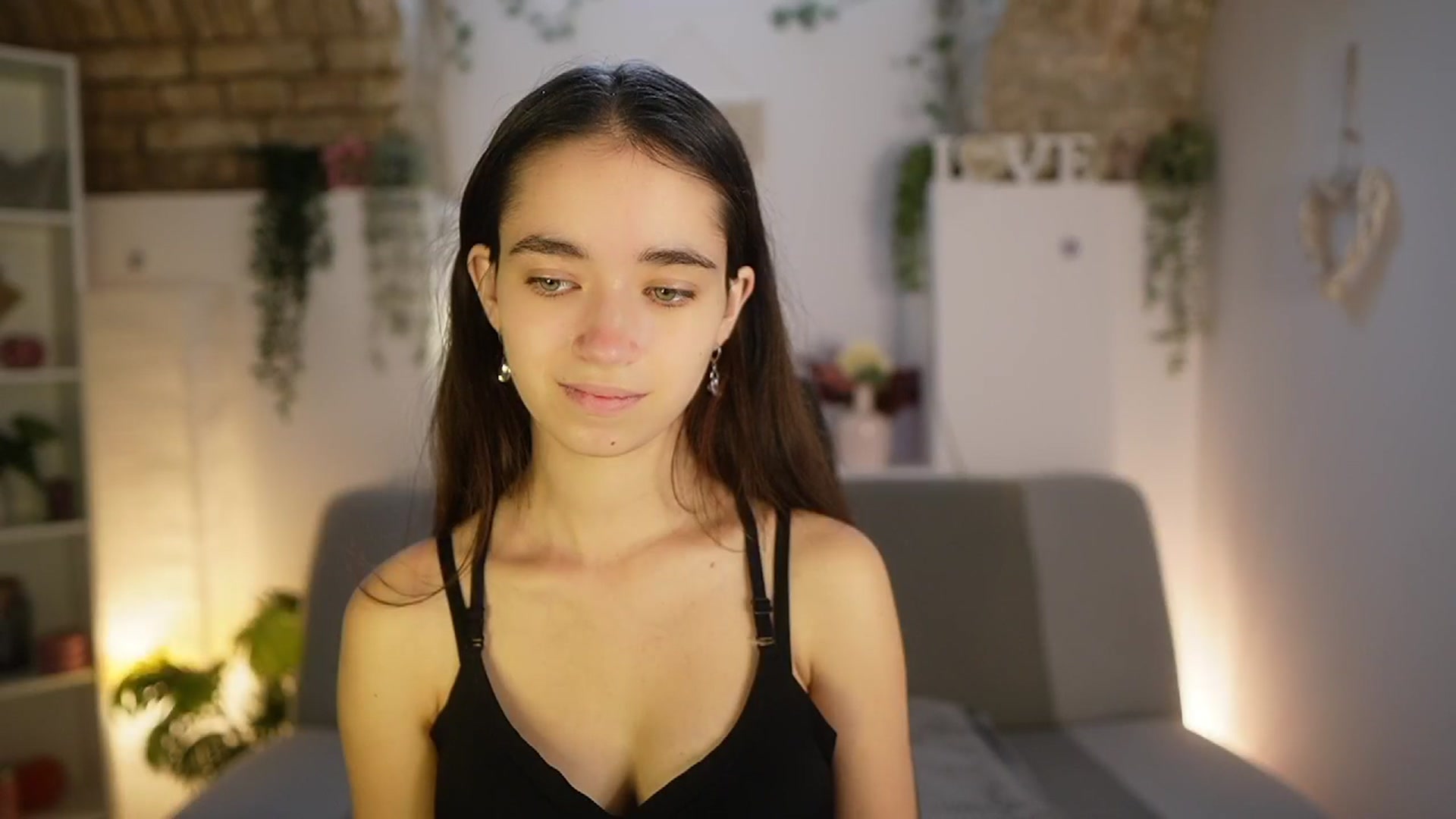 Gallery image thumbnail from Gia_Paige18's myfreecams stream on, 06/24/2025, 08:47 image 17 of 20