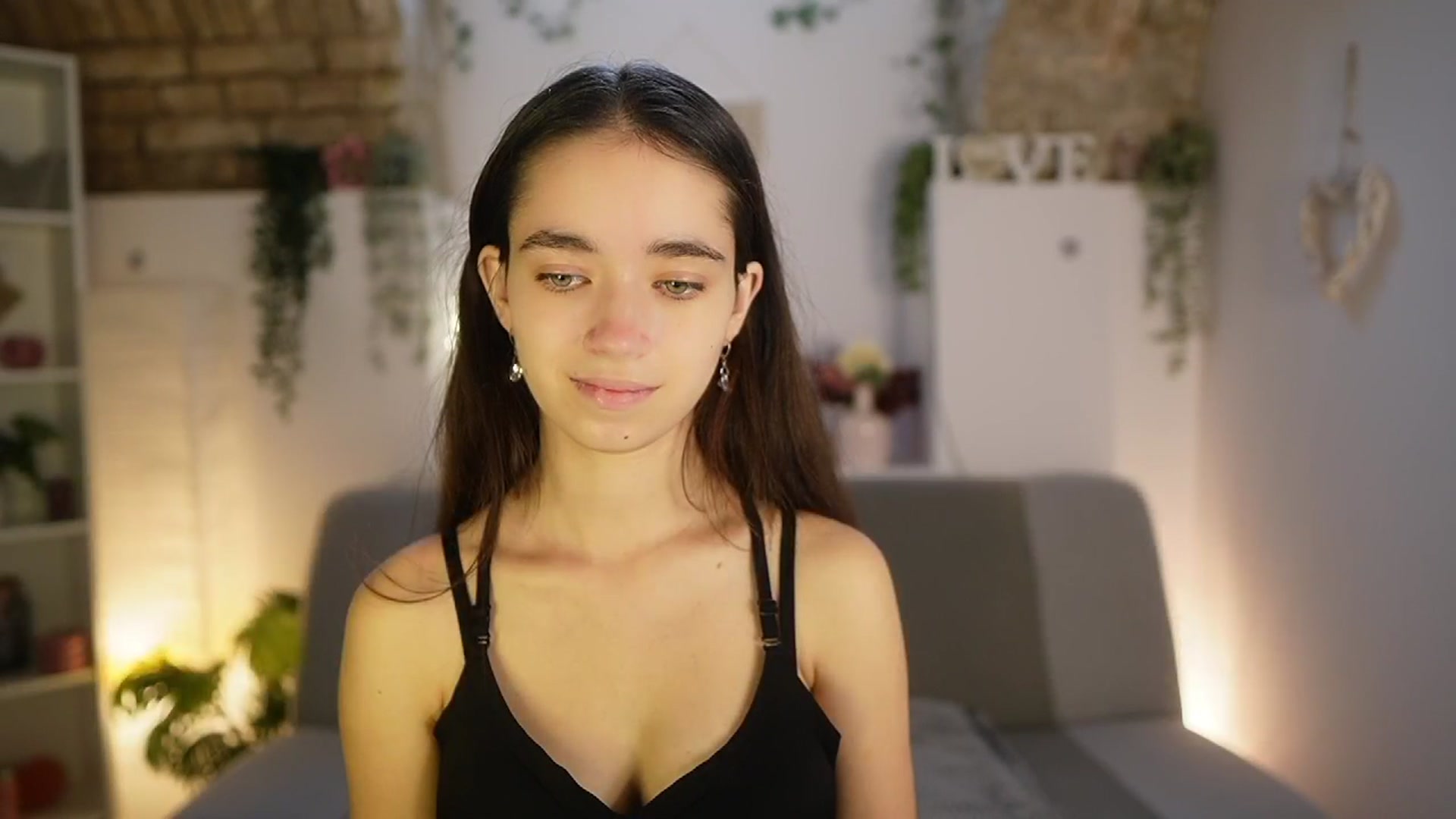 Gallery image thumbnail from Gia_Paige18's myfreecams stream on, 06/24/2025, 08:47 image 18 of 20