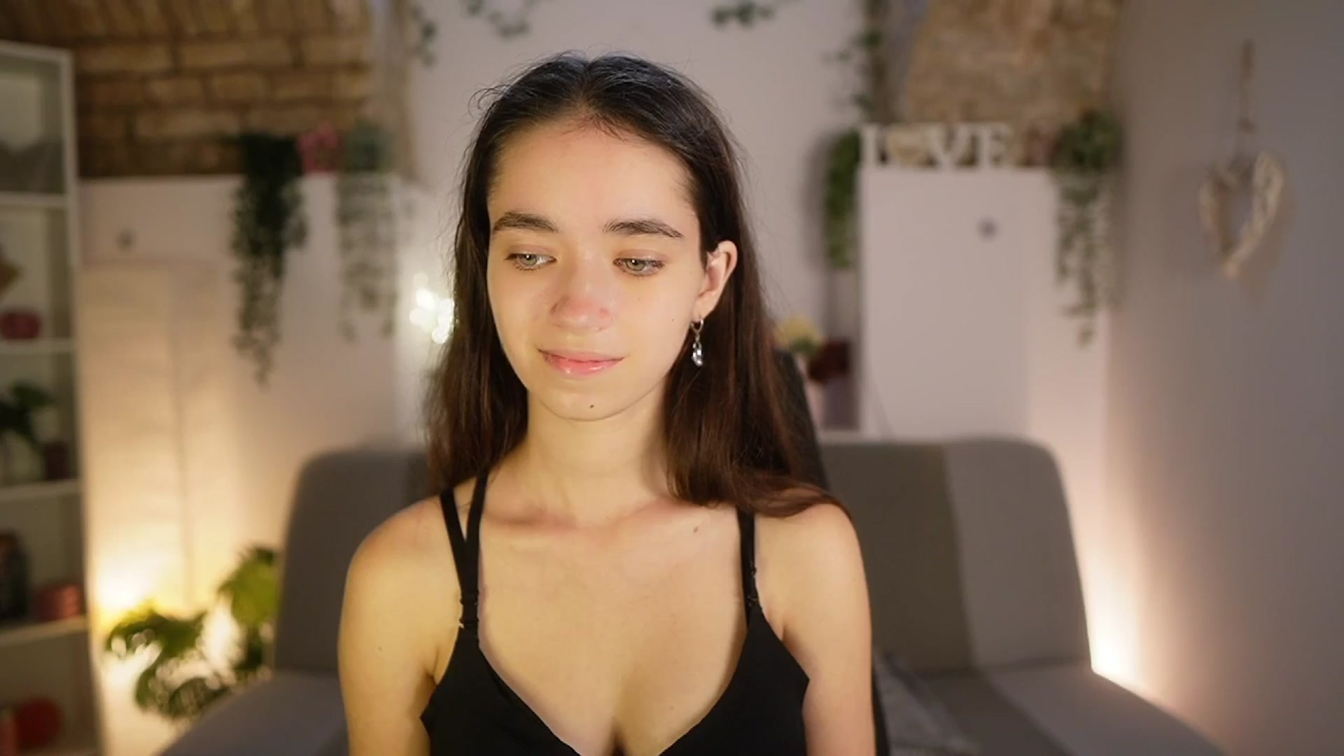 Gallery image thumbnail from Gia_Paige18's myfreecams stream on, 06/24/2025, 13:06 image 12 of 20