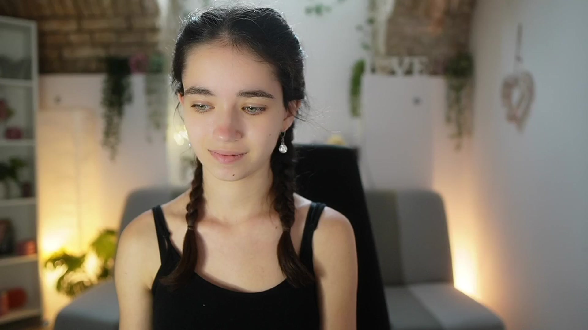 Gallery image thumbnail from Gia_Paige18's myfreecams stream on, 06/26/2025, 08:38 image 1 of 20
