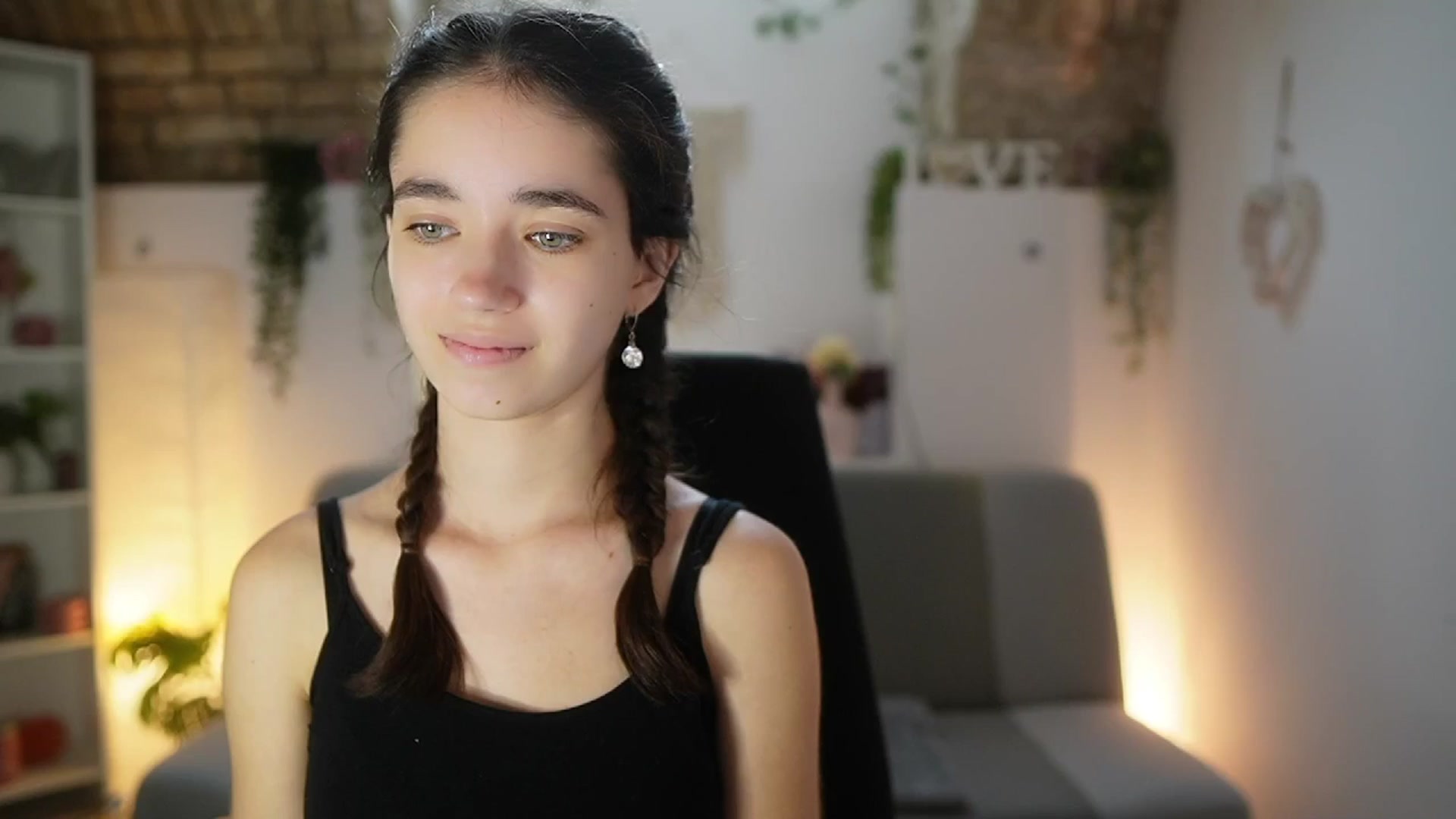 Gallery image thumbnail from Gia_Paige18's myfreecams stream on, 06/26/2025, 08:38 image 19 of 20