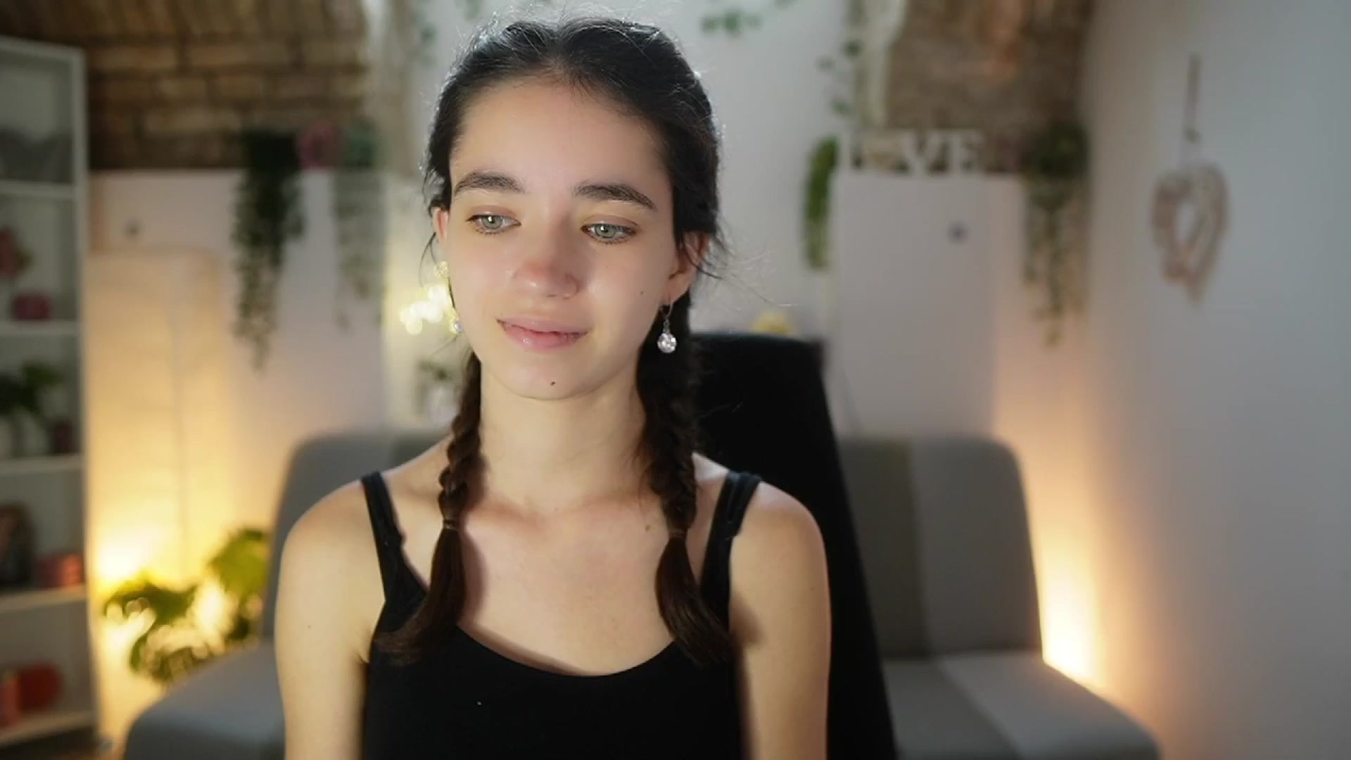 Gallery image thumbnail from Gia_Paige18's myfreecams stream on, 06/26/2025, 08:38 image 9 of 20
