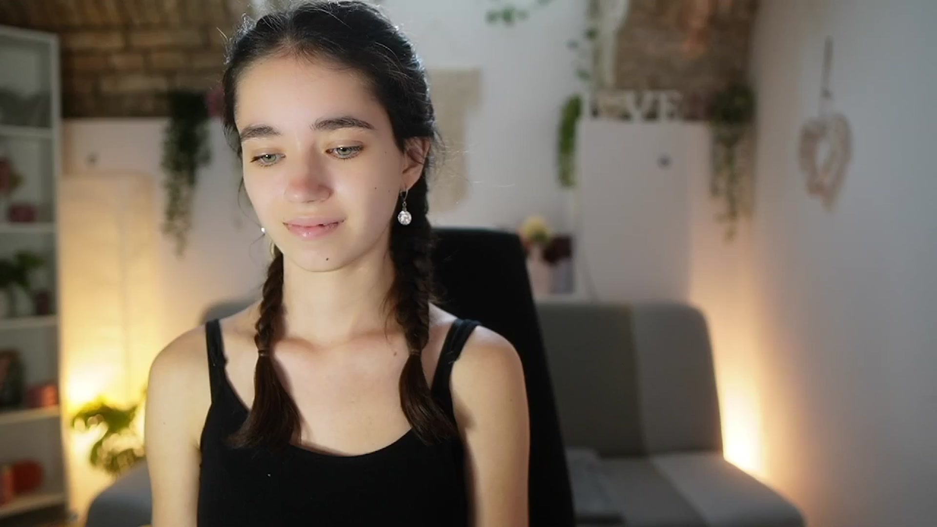 Gallery image thumbnail from Gia_Paige18's myfreecams stream on, 06/26/2025, 08:38 image 18 of 20