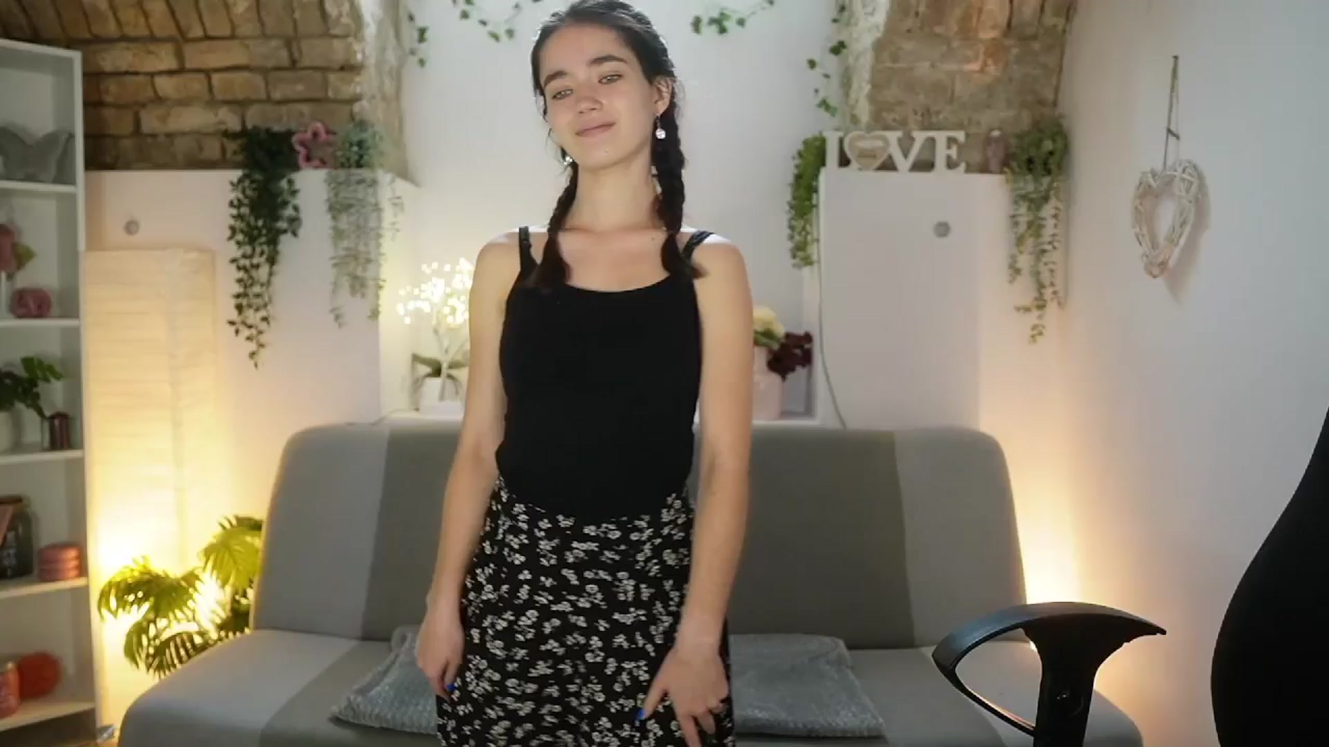 Gallery image thumbnail from Gia_Paige18's myfreecams stream on, 06/26/2025, 08:38 image 15 of 20