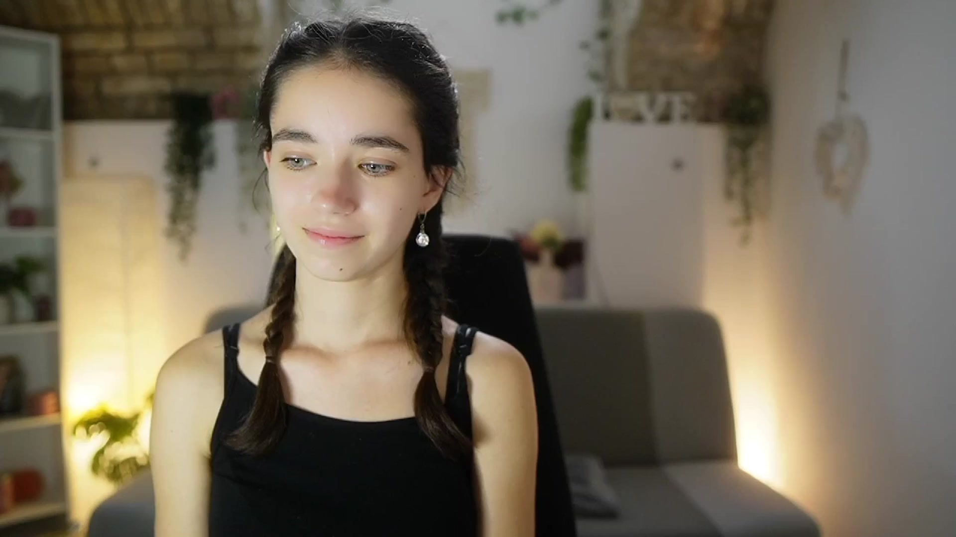 Gallery image thumbnail from Gia_Paige18's myfreecams stream on, 06/26/2025, 12:54 image 14 of 20