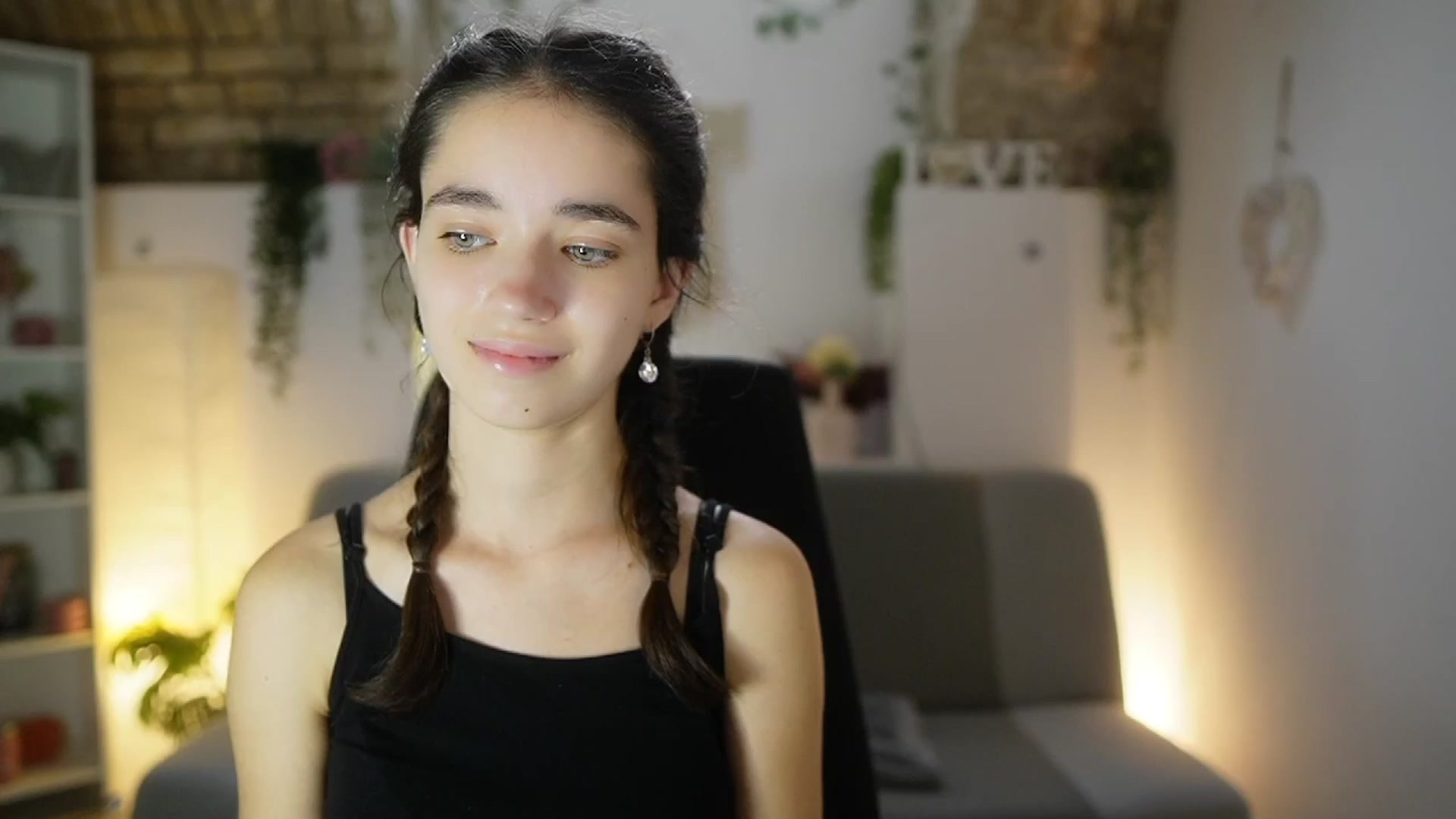 Gallery image thumbnail from Gia_Paige18's myfreecams stream on, 06/26/2025, 12:54 image 18 of 20