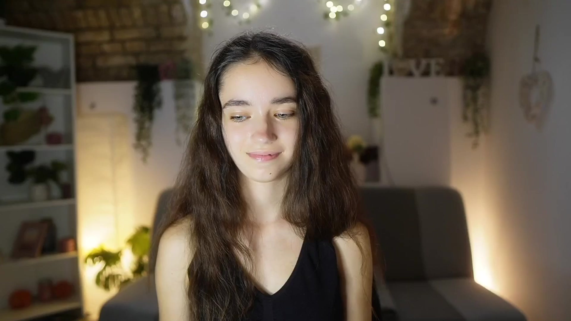 Gallery image thumbnail from Gia_Paige18's myfreecams stream on, 06/28/2025, 16:33 image 9 of 20
