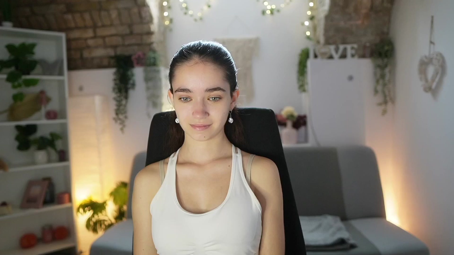 Gallery image thumbnail from Gia_Paige18's myfreecams stream on, 06/30/2025, 07:42 image 14 of 20