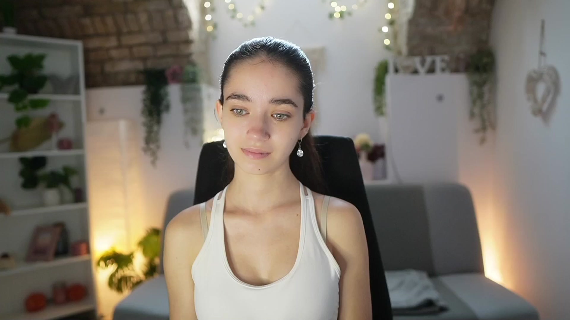 Gallery image thumbnail from Gia_Paige18's myfreecams stream on, 06/30/2025, 07:42 image 12 of 20