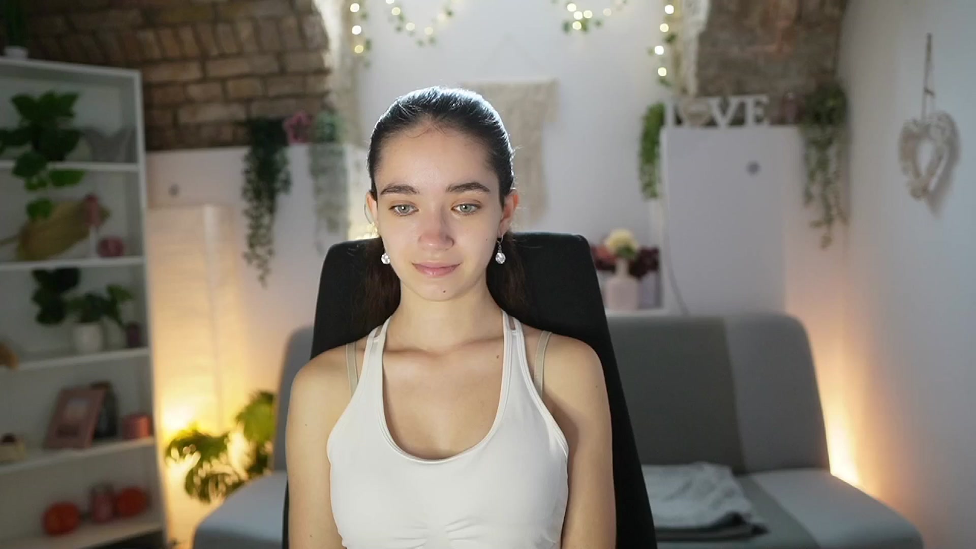 Gallery image thumbnail from Gia_Paige18's myfreecams stream on, 06/30/2025, 07:42 image 13 of 20