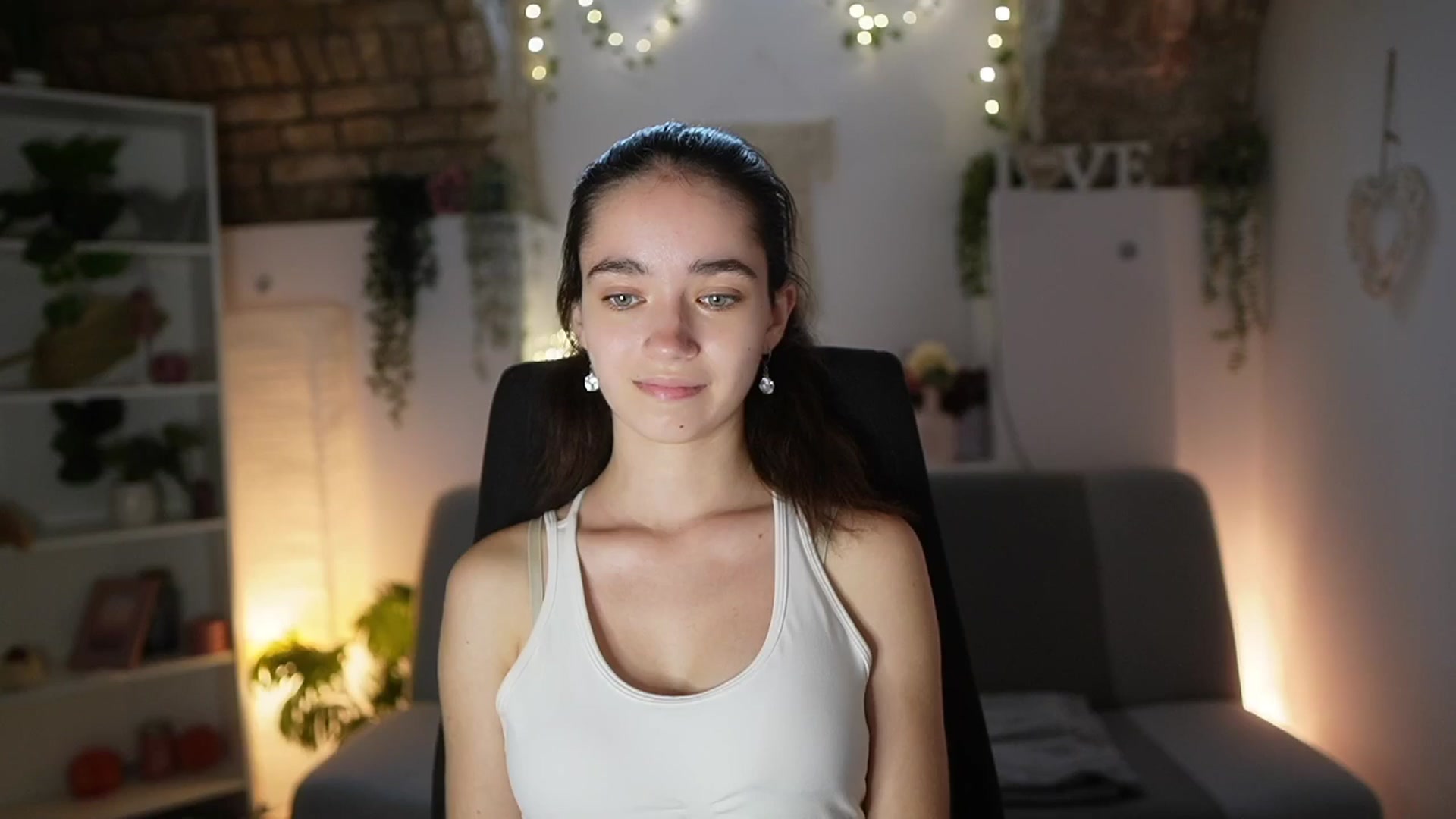Gallery image thumbnail from Gia_Paige18's myfreecams stream on, 06/30/2025, 12:03 image 4 of 20