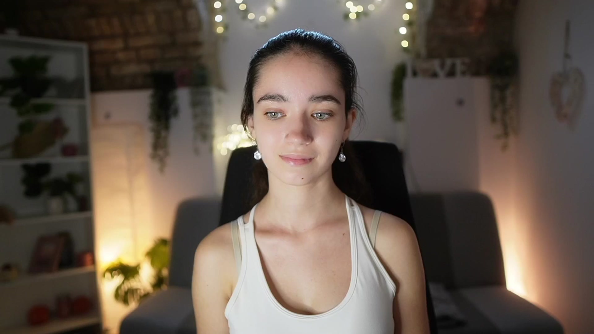 Gallery image thumbnail from Gia_Paige18's myfreecams stream on, 06/30/2025, 12:03 image 5 of 20