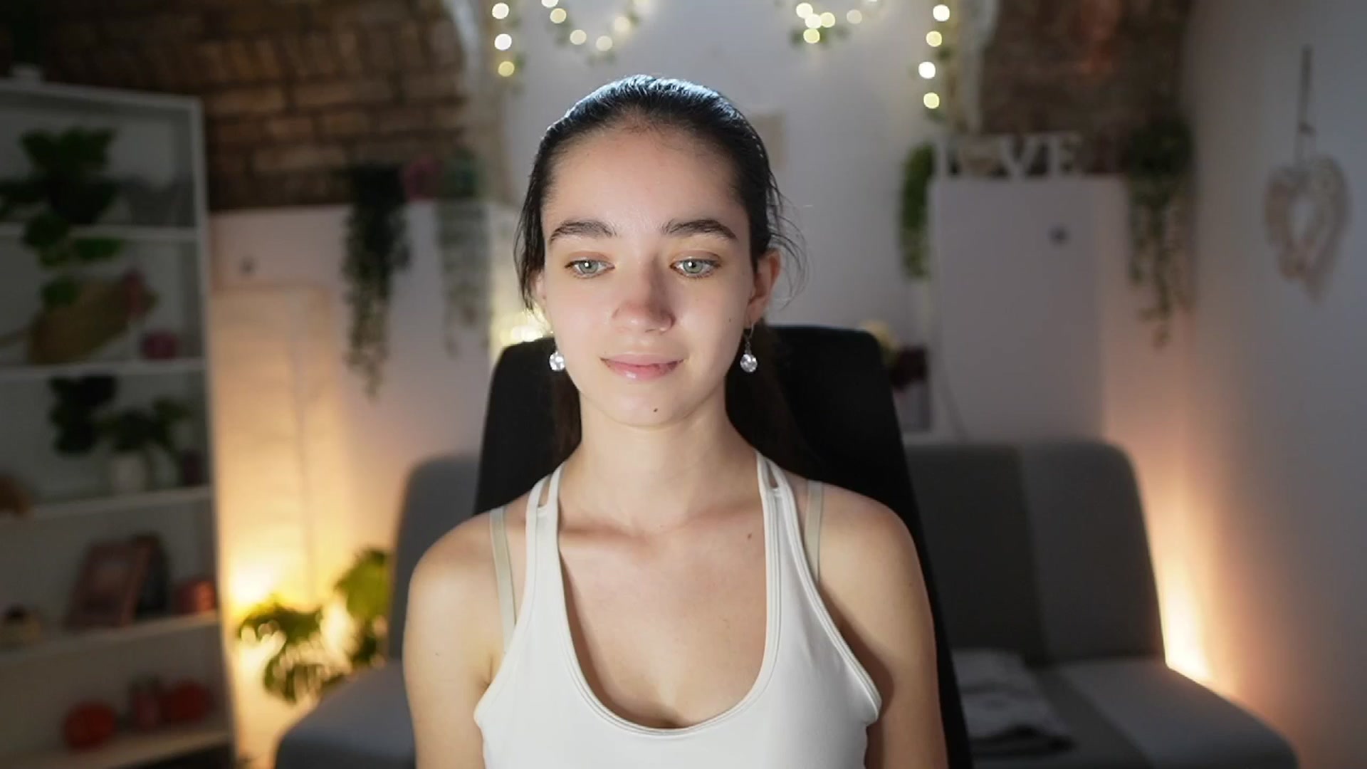 Gallery image thumbnail from Gia_Paige18's myfreecams stream on, 06/30/2025, 12:03 image 1 of 20