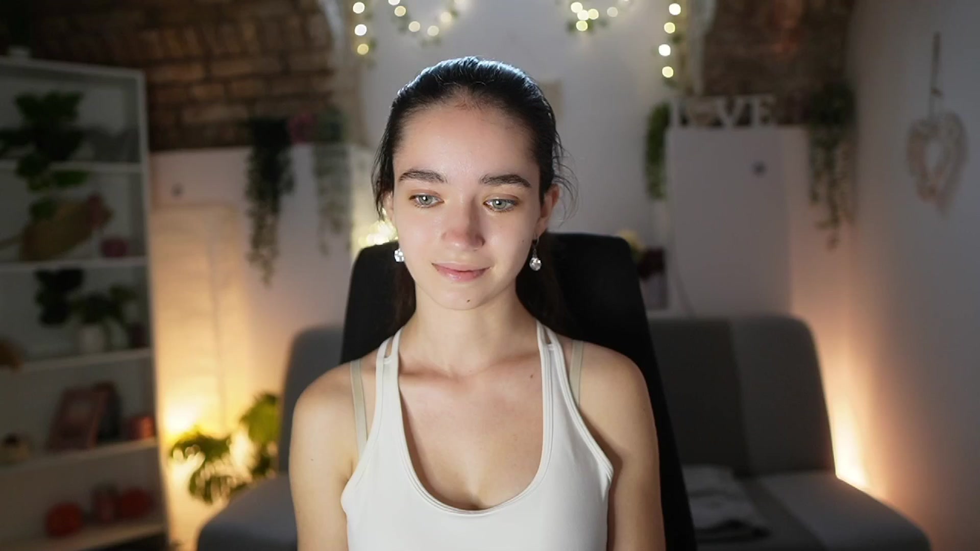 Gallery image thumbnail from Gia_Paige18's myfreecams stream on, 06/30/2025, 12:03 image 2 of 20