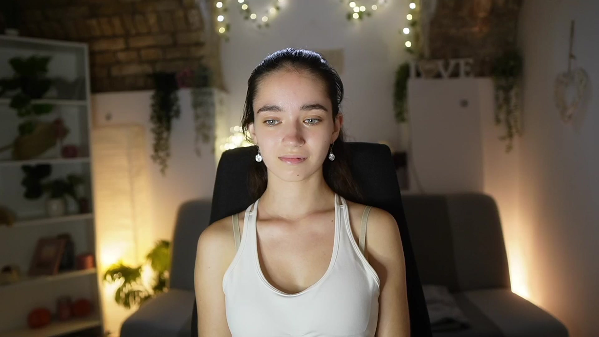 Gallery image thumbnail from Gia_Paige18's myfreecams stream on, 06/30/2025, 12:03 image 15 of 20