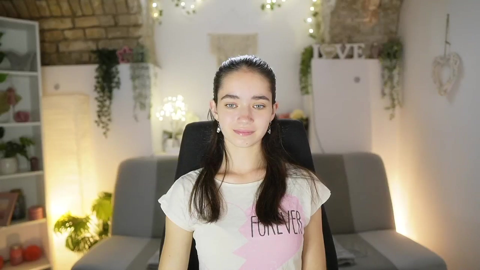 Gallery image thumbnail from Gia_Paige18's myfreecams stream on, 07/06/2025, 15:35 image 5 of 20