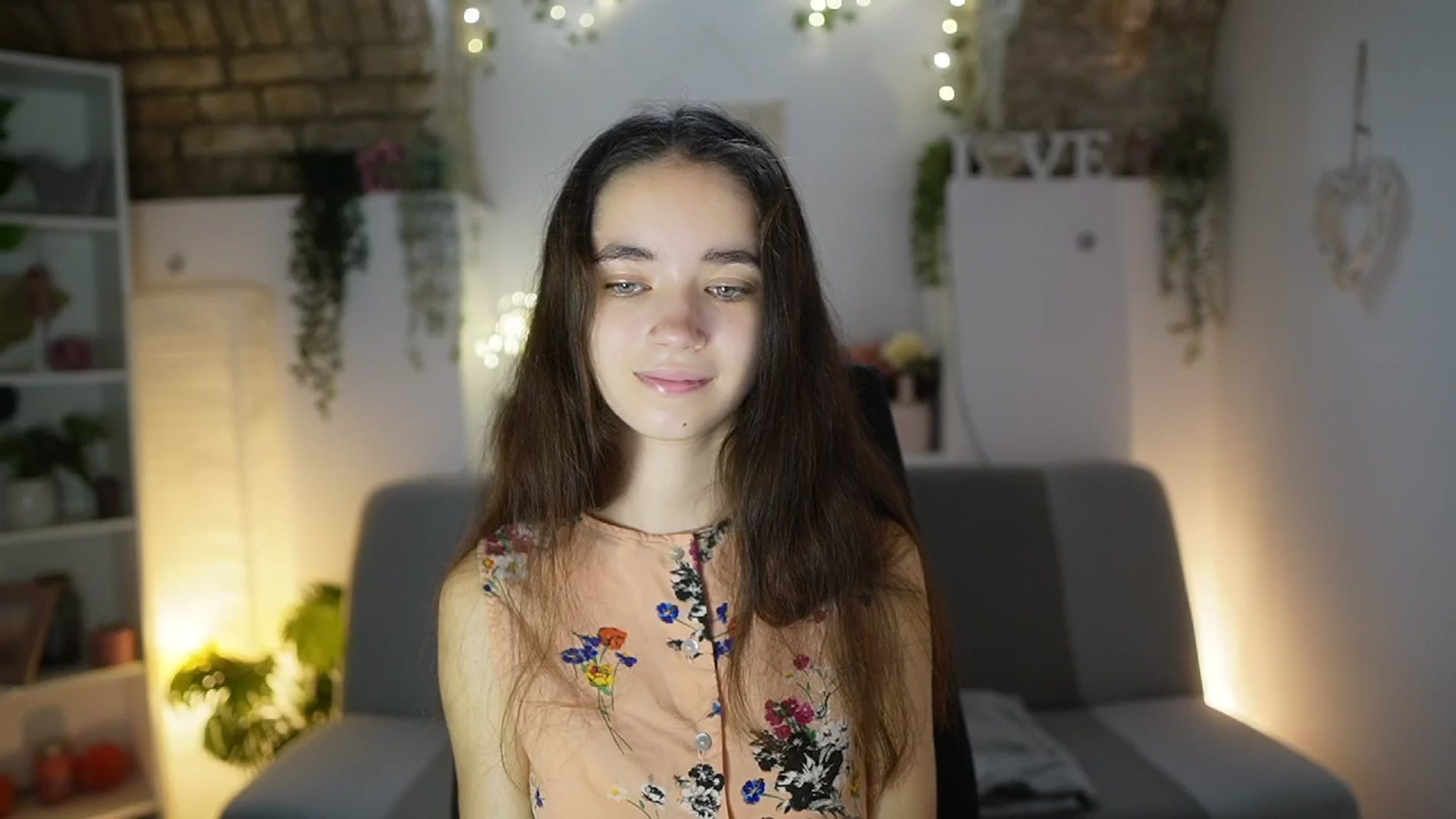 Gallery image thumbnail from Gia_Paige18's myfreecams stream on, 07/07/2025, 10:20 image 17 of 20