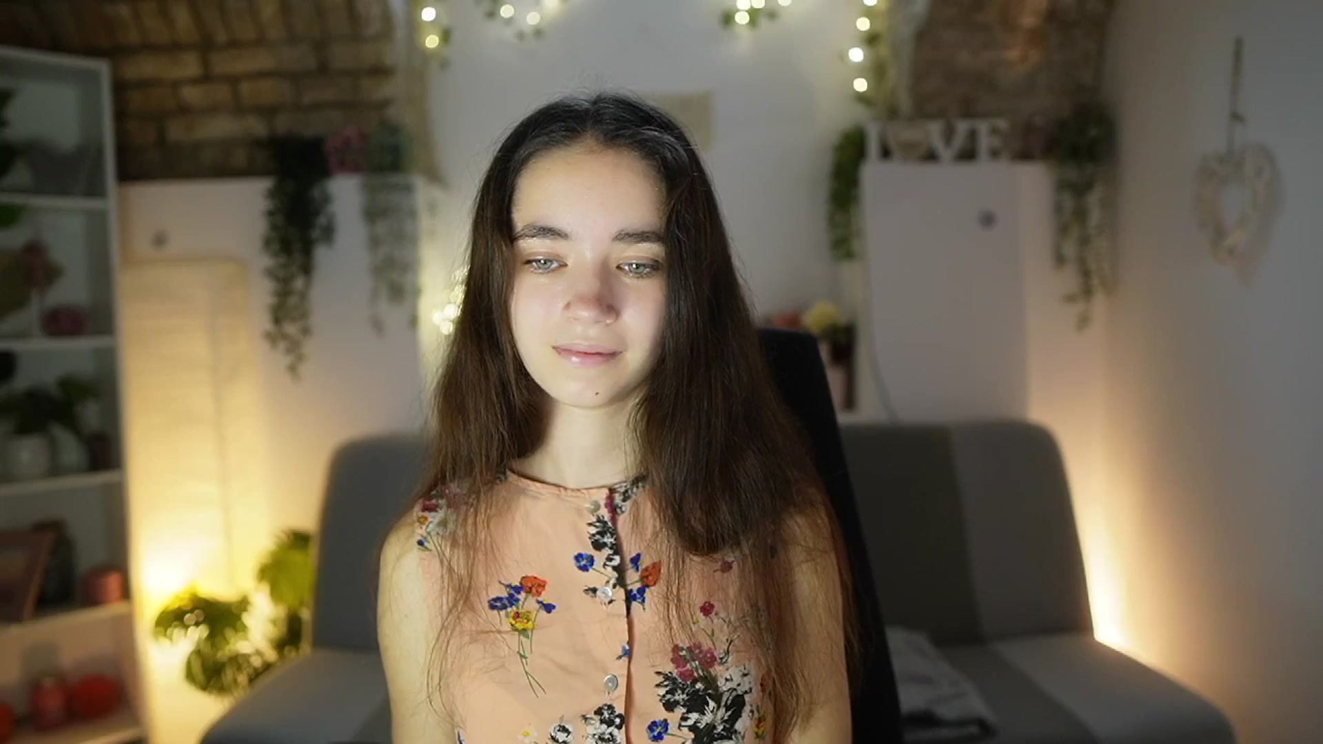 Gallery image thumbnail from Gia_Paige18's myfreecams stream on, 07/07/2025, 10:20 image 16 of 20