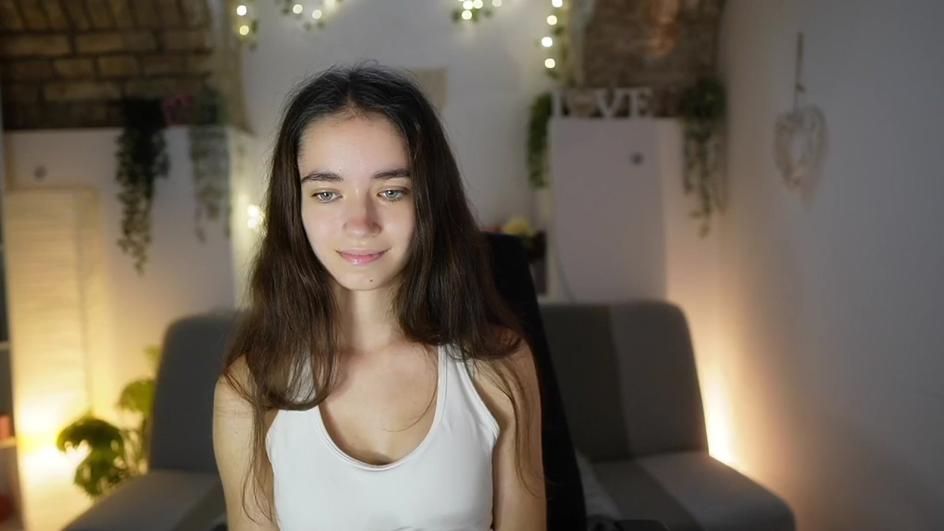Gallery image thumbnail from Gia_Paige18's myfreecams stream on, 07/08/2025, 12:58 image 12 of 20