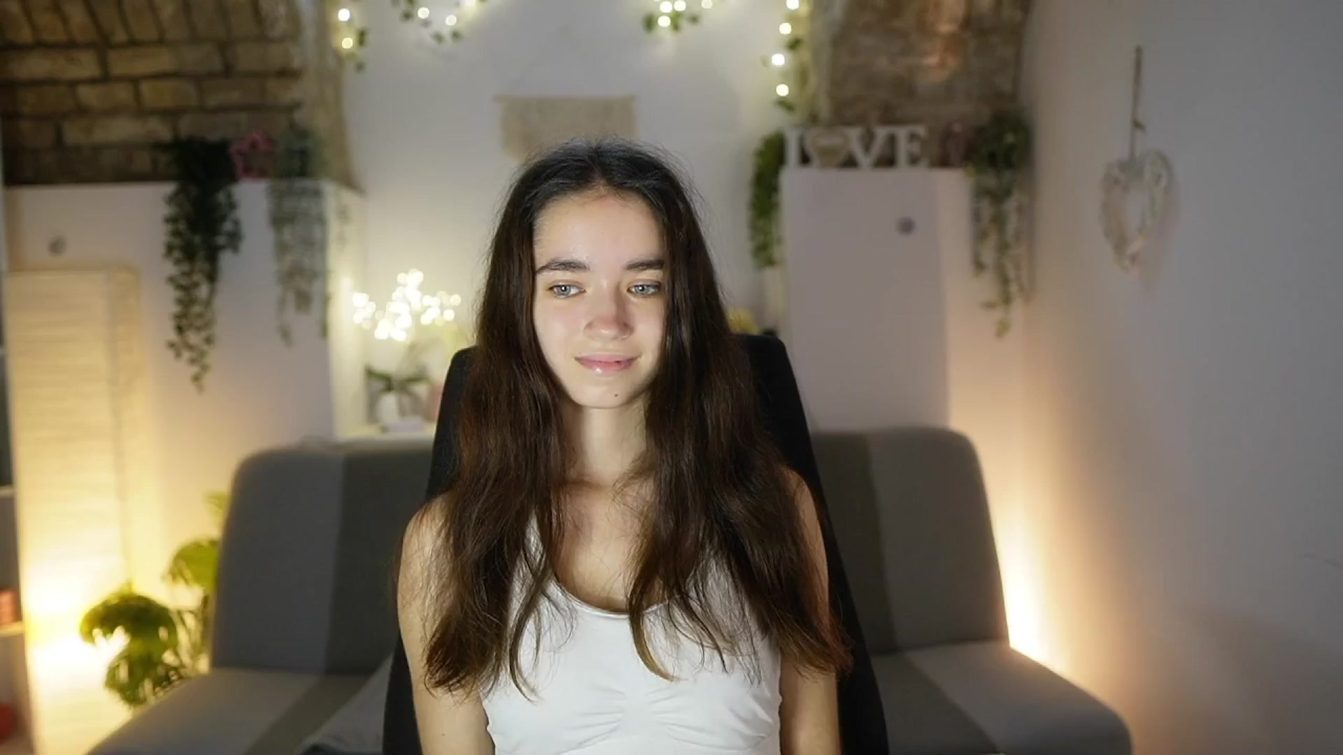 Gallery image thumbnail from Gia_Paige18's myfreecams stream on, 07/08/2025, 12:58 image 6 of 20
