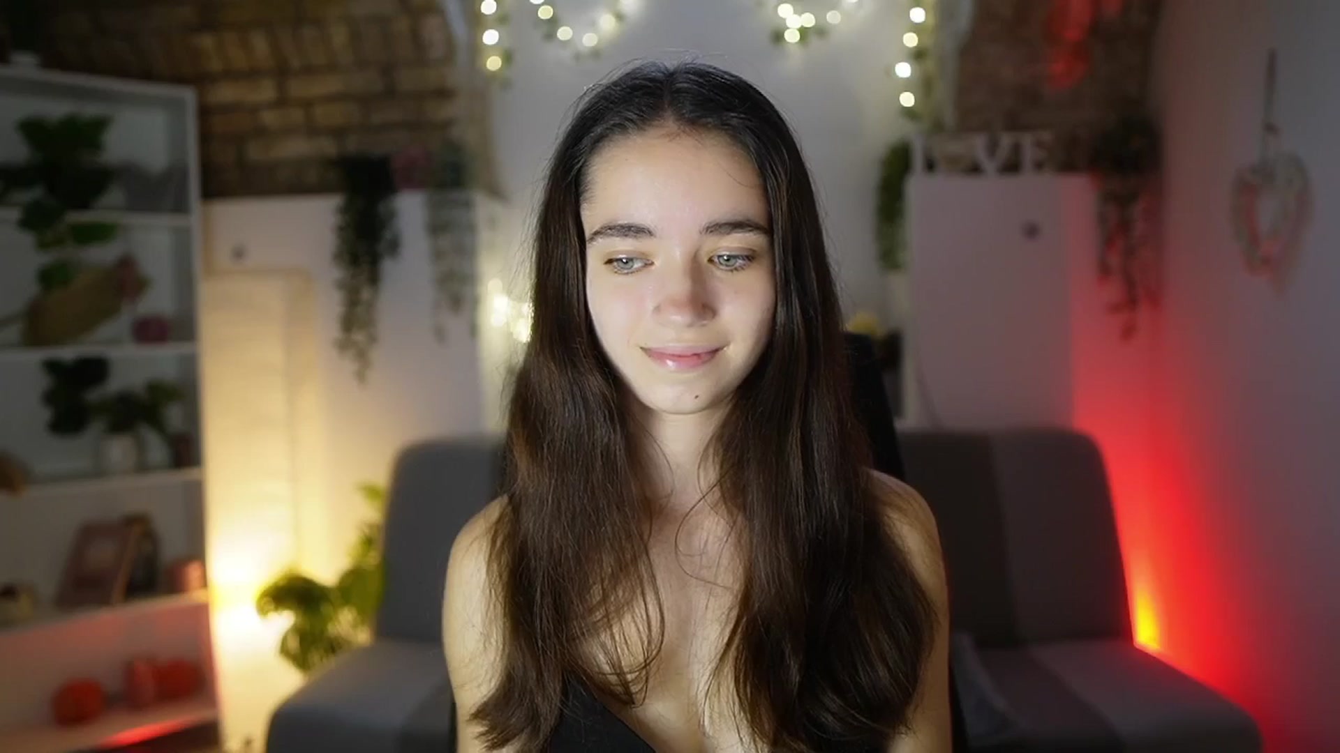 Gallery image thumbnail from Gia_Paige18's myfreecams stream on, 07/10/2025, 12:44 image 17 of 20