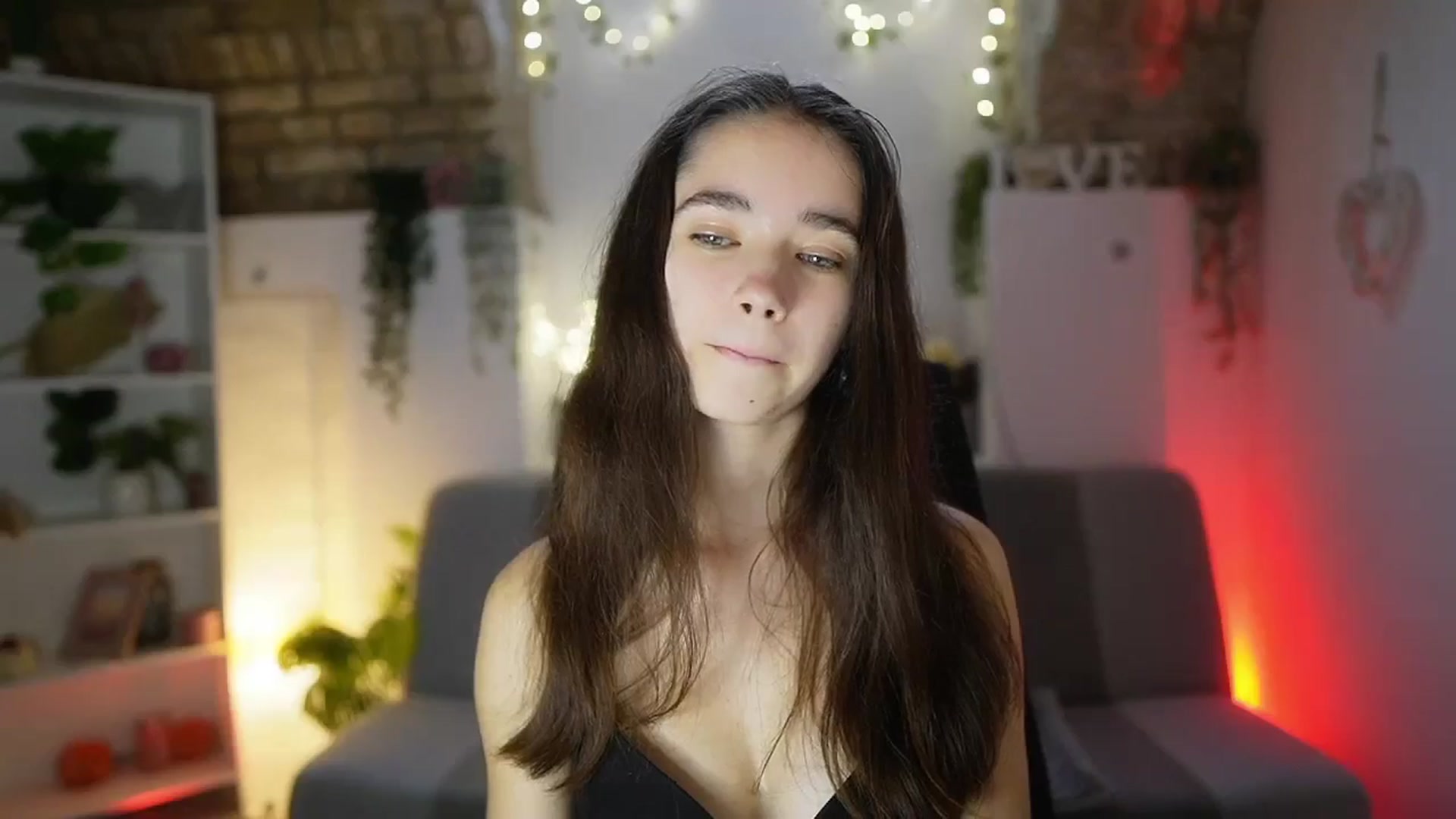 Gallery image thumbnail from Gia_Paige18's myfreecams stream on, 07/10/2025, 12:44 image 13 of 20