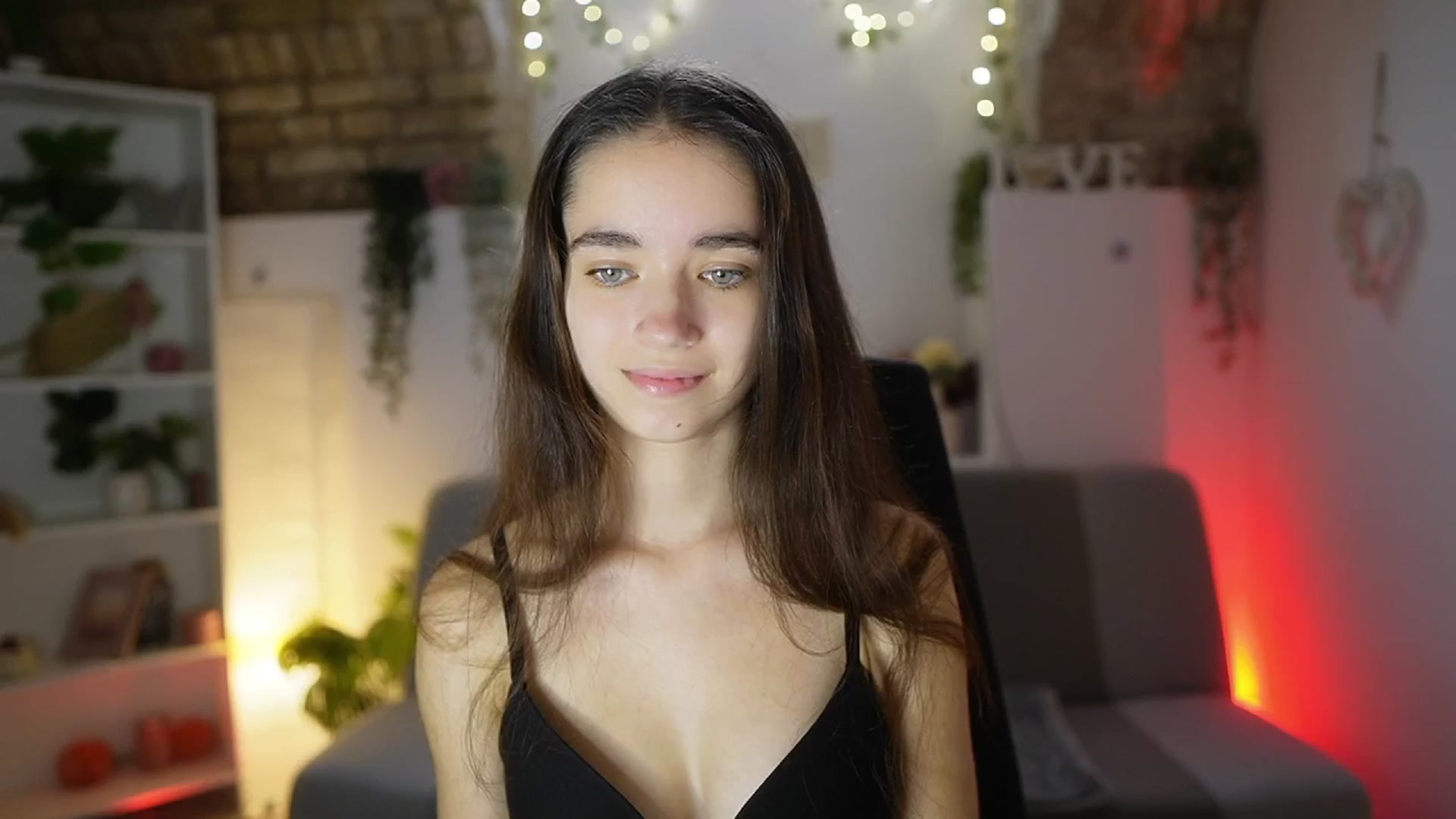 Gallery image thumbnail from Gia_Paige18's myfreecams stream on, 07/10/2025, 14:24 image 7 of 20