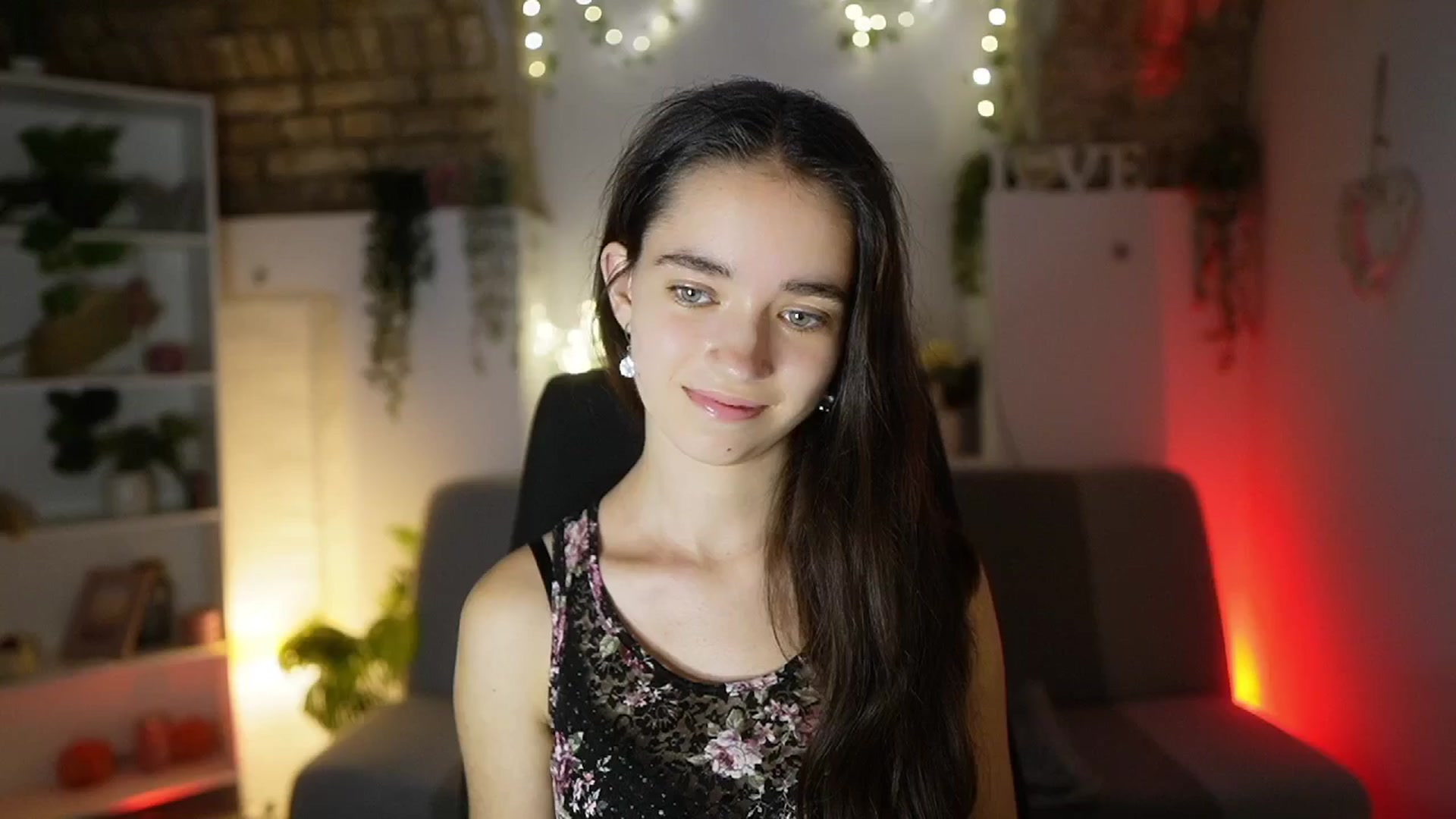 Gallery image thumbnail from Gia_Paige18's myfreecams stream on, 07/10/2025, 17:51 image 13 of 20