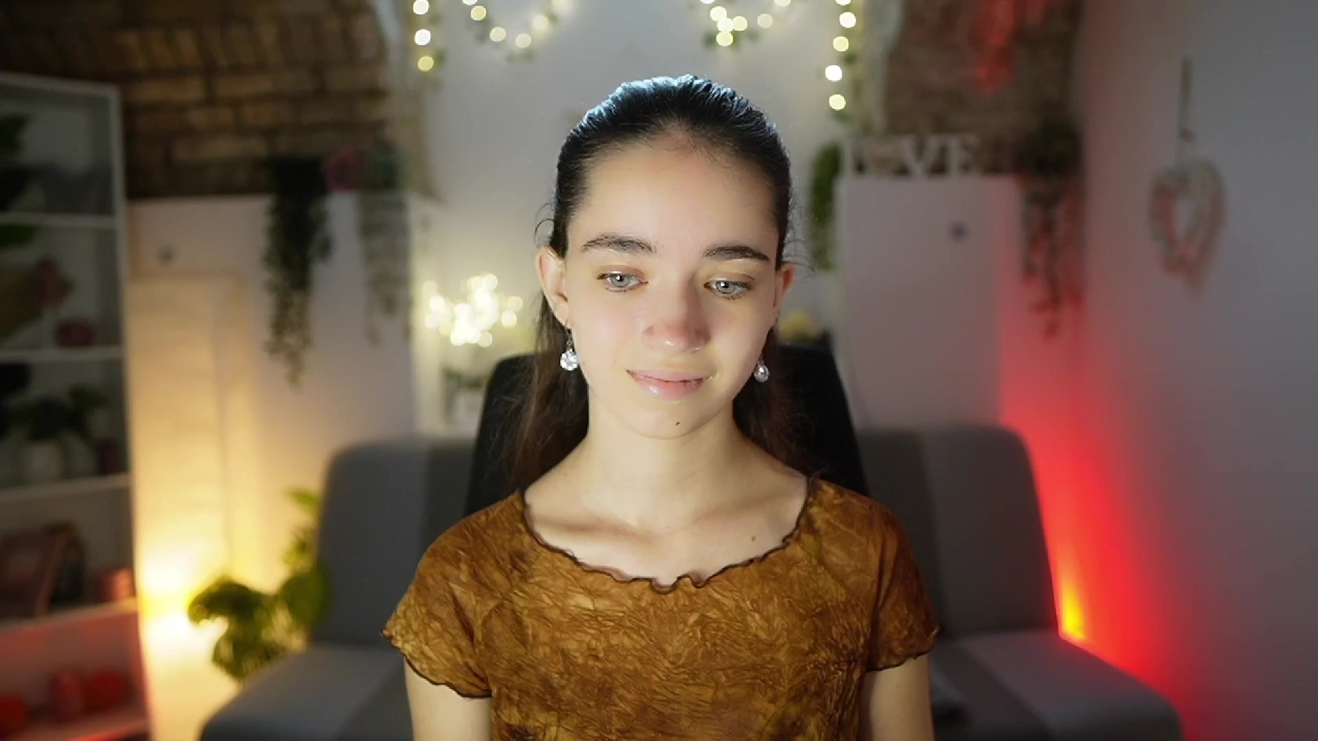 Gallery image thumbnail from Gia_Paige18's myfreecams stream on, 07/14/2025, 09:07 image 17 of 20