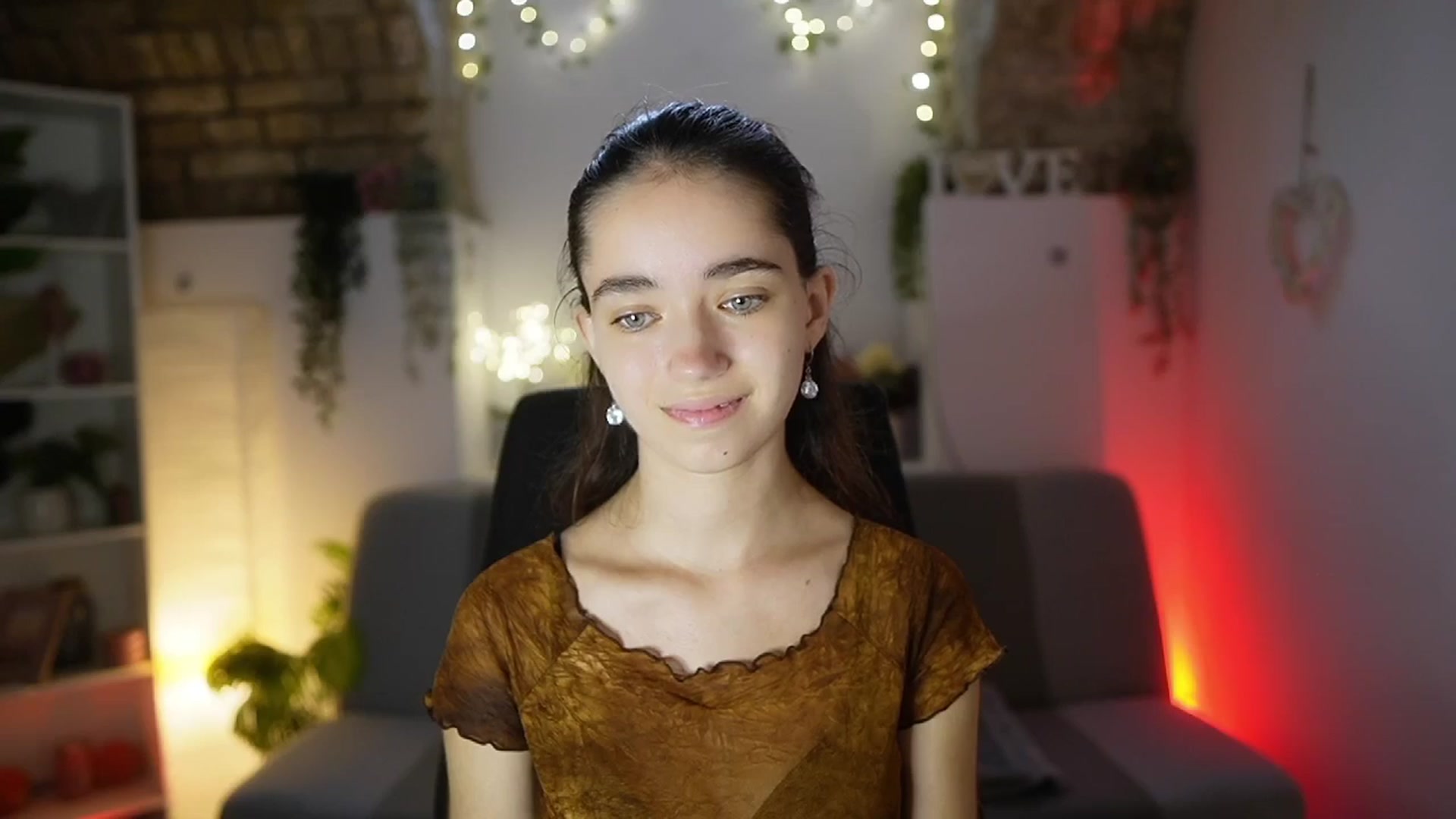 Gallery image thumbnail from Gia_Paige18's myfreecams stream on, 07/14/2025, 11:01 image 14 of 20