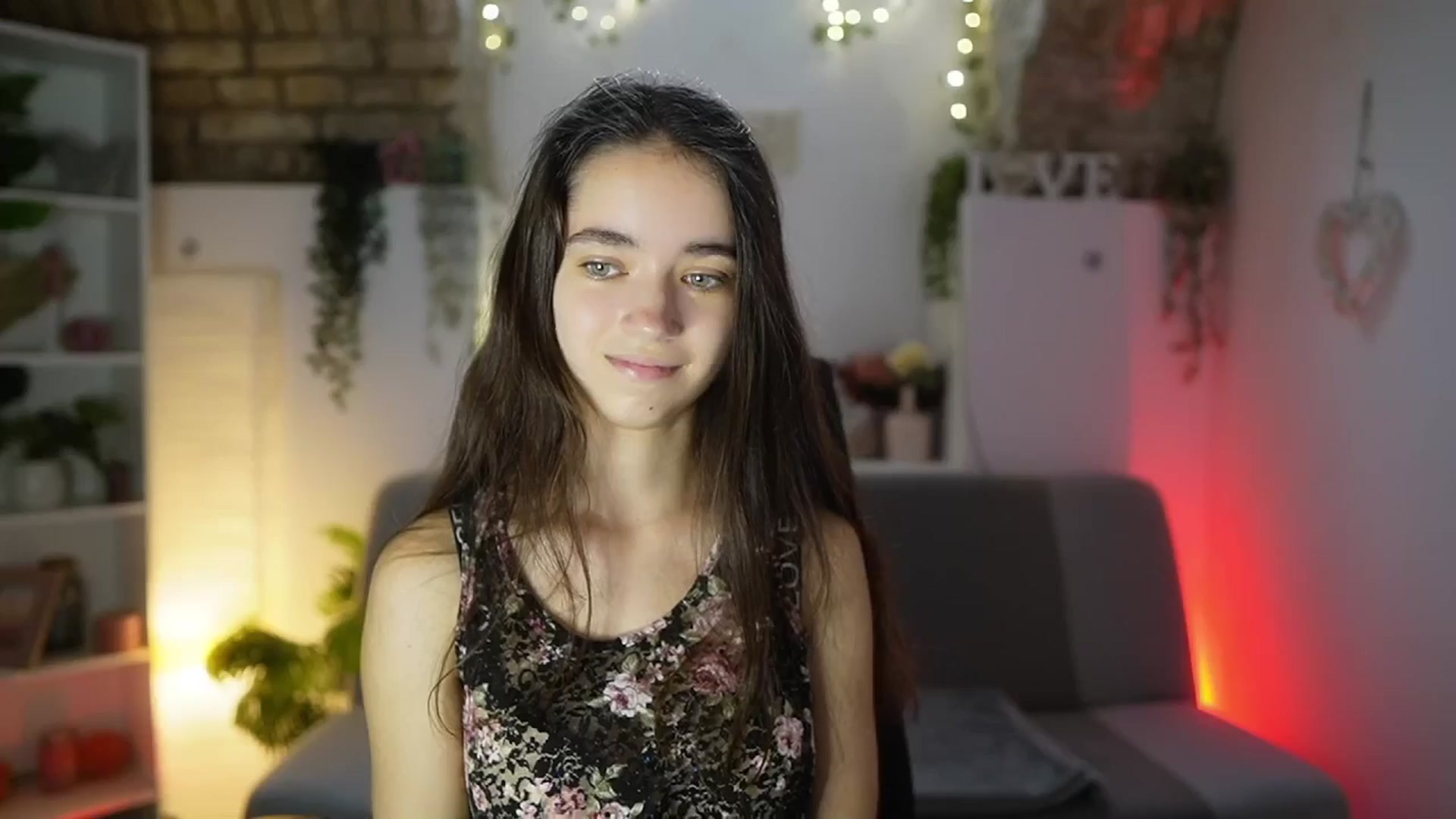 Gallery image thumbnail from Gia_Paige18's myfreecams stream on, 07/17/2025, 12:51 image 17 of 20